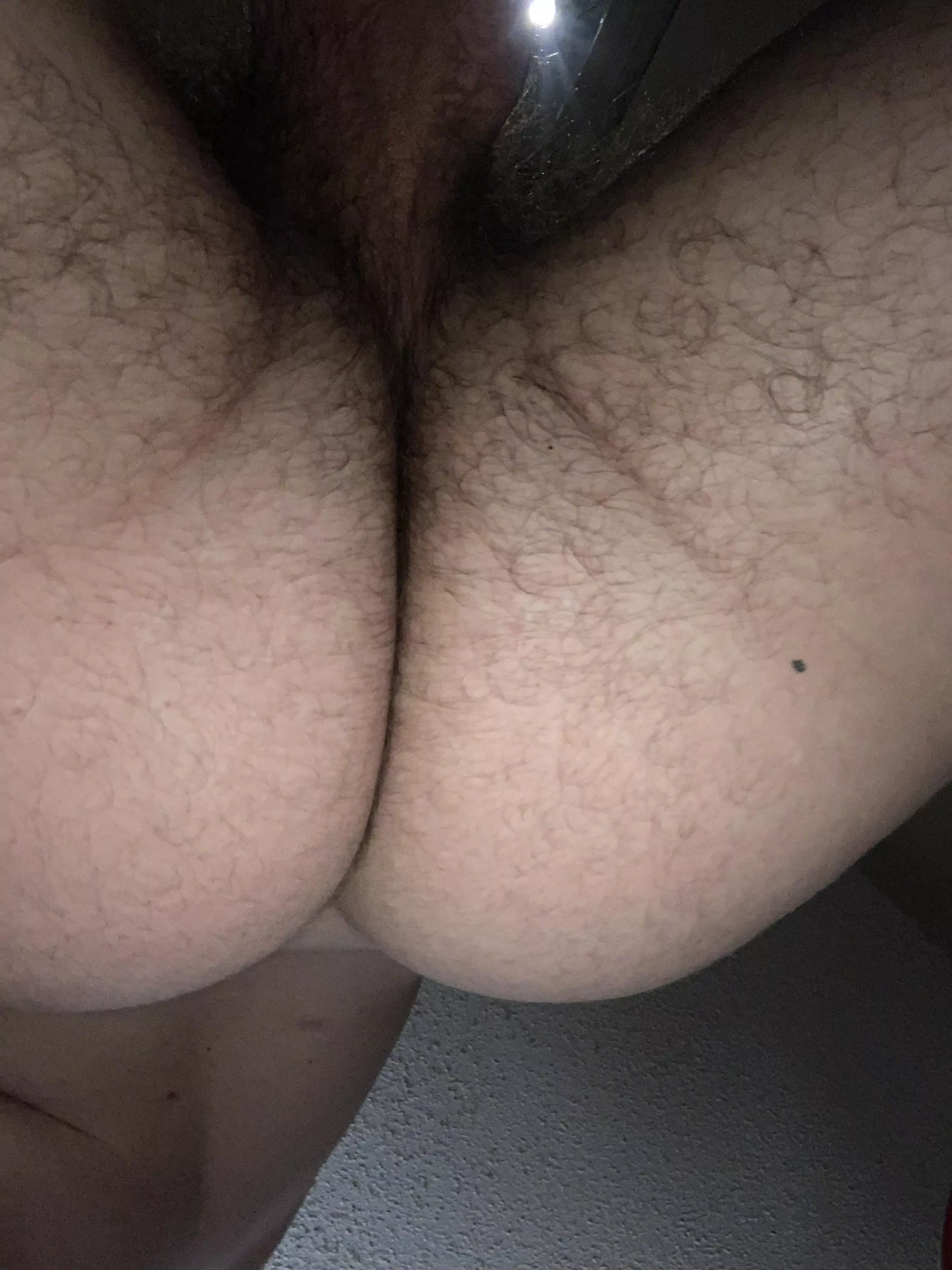 I never take butt pics would you rim me?