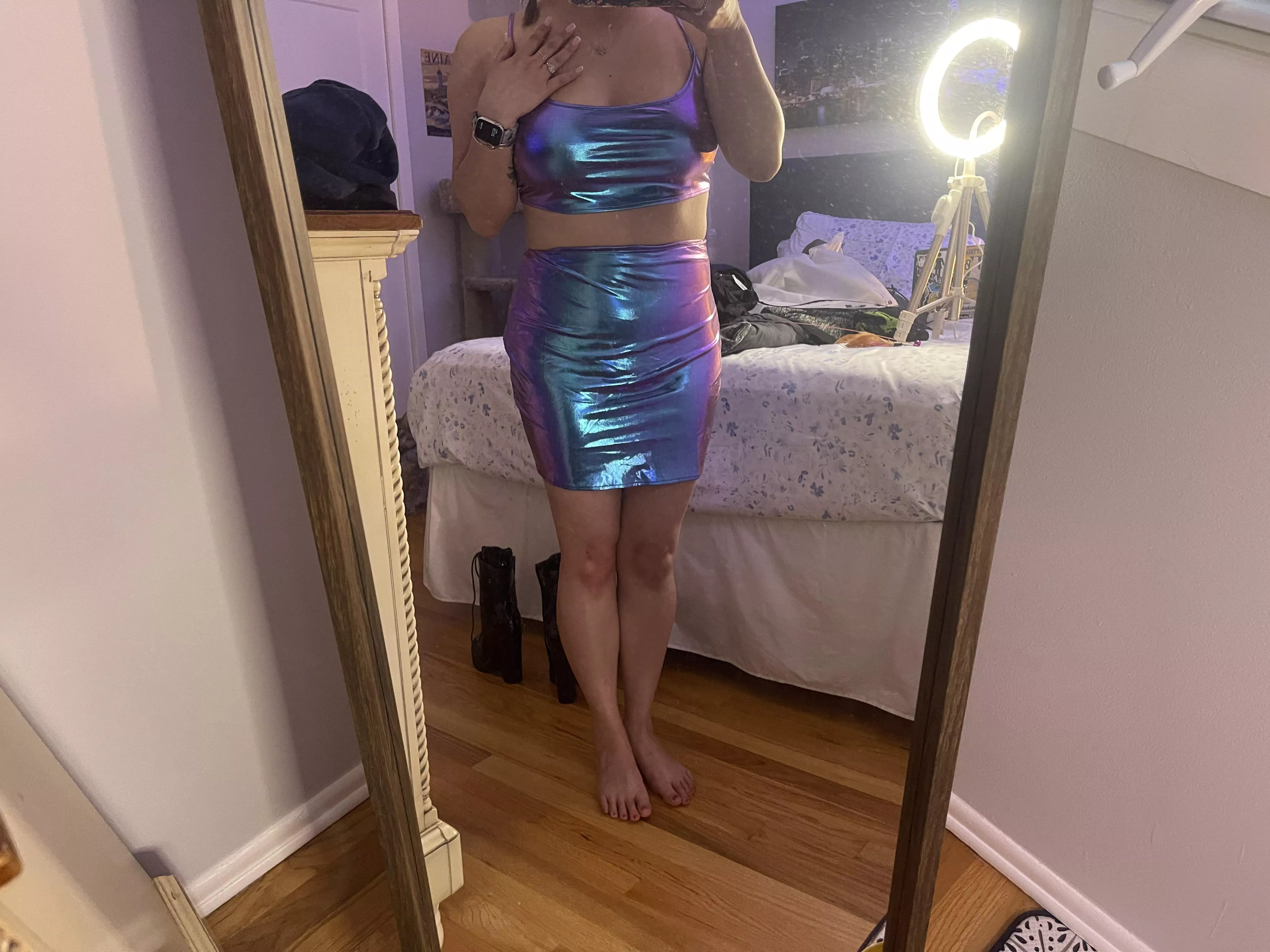 New shiny outfit for a music festival