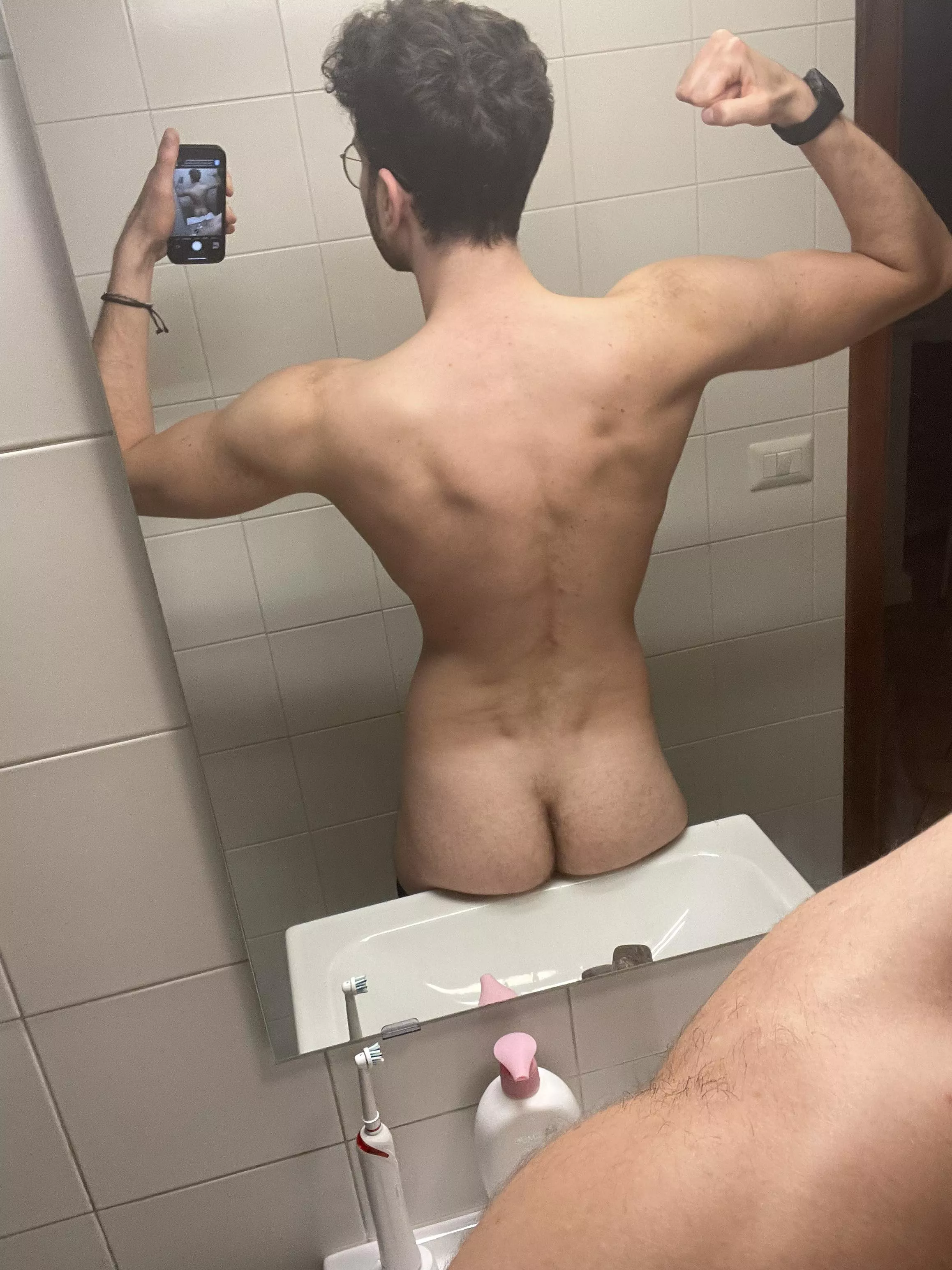 My Italian ass deserves to sit on your face