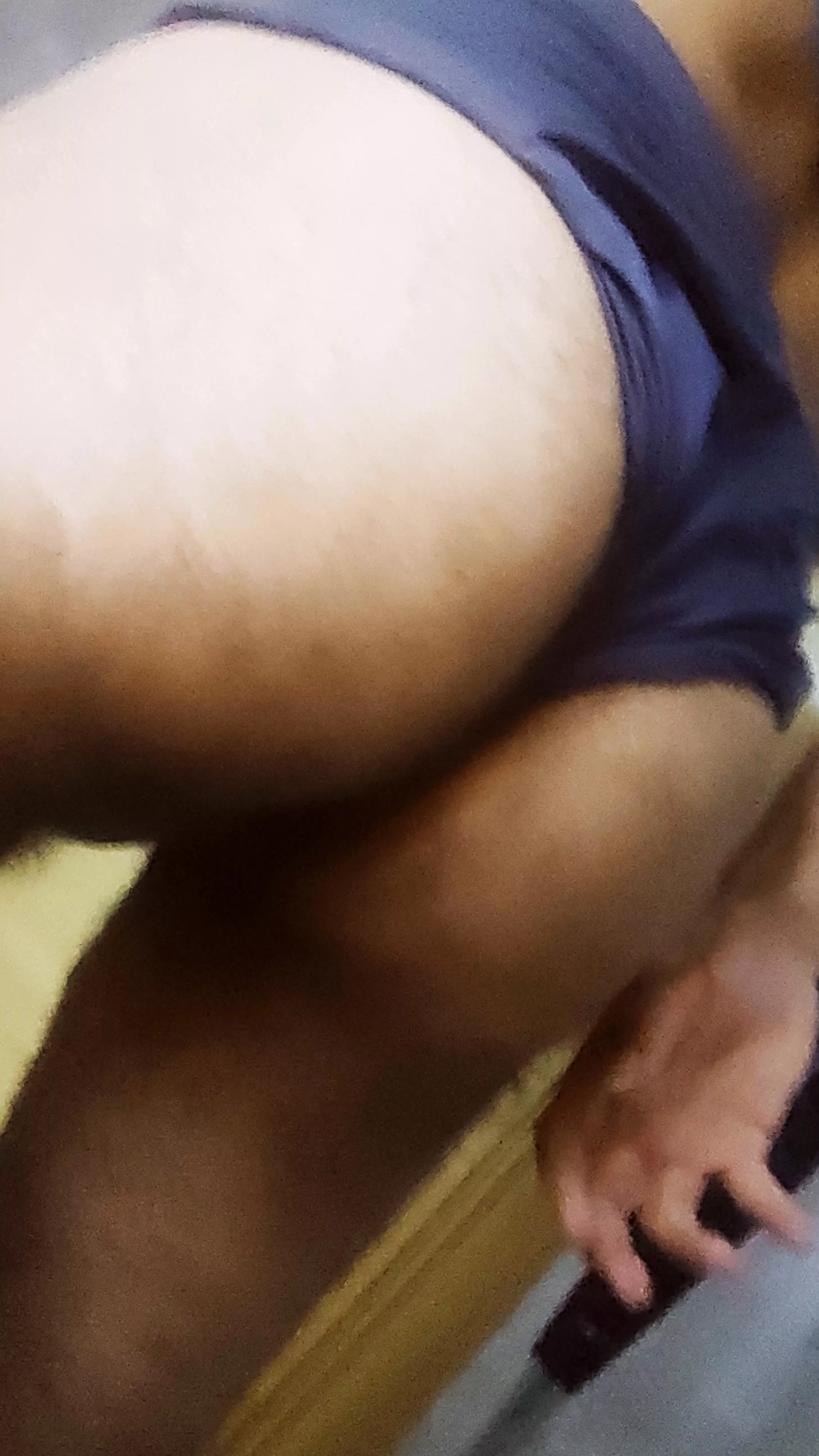 Ass in need of some spanking 🥵, DMs open 🥵