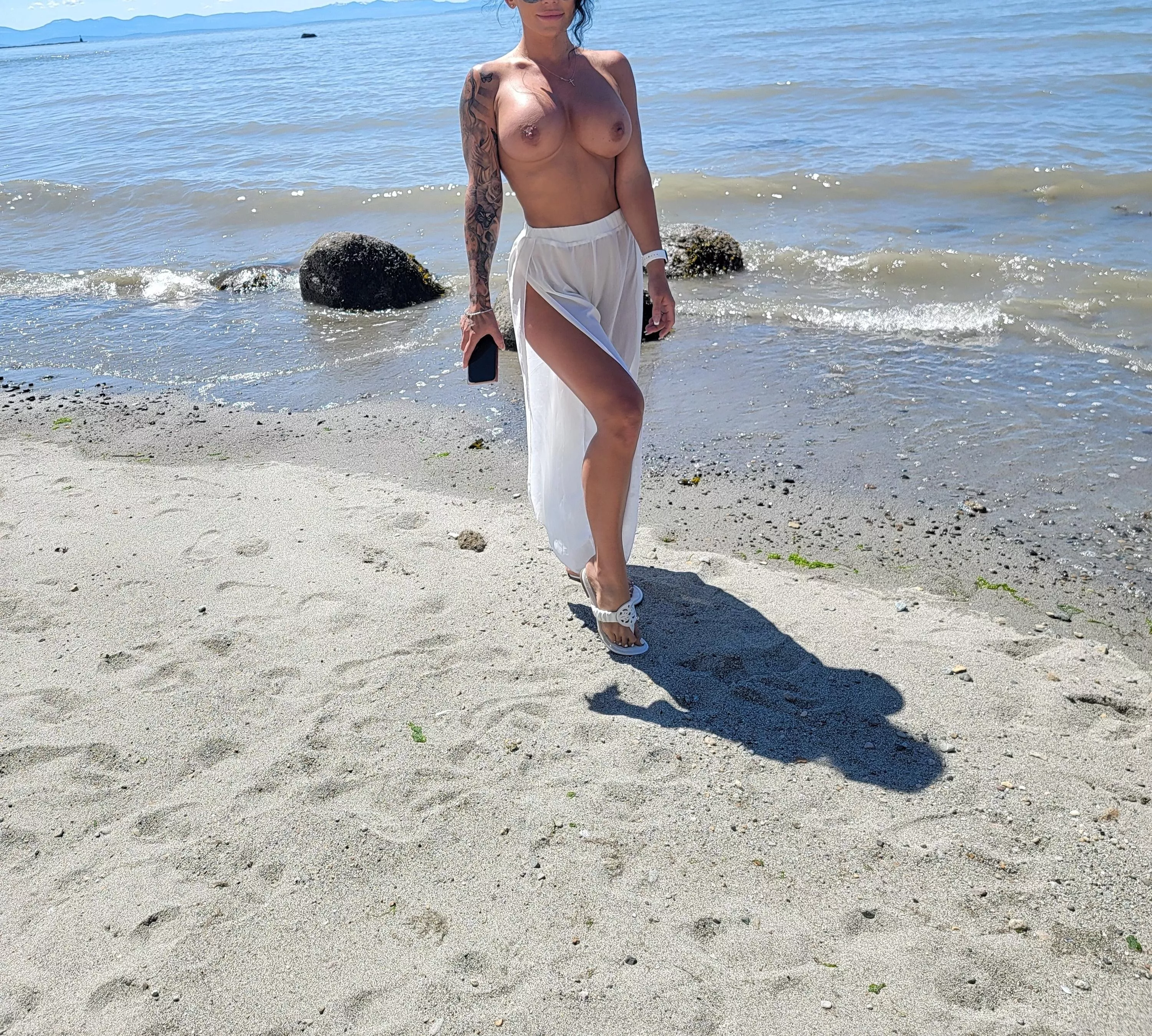 [img] First time at a nude beach , was an amazing experience and I can't wait to go back for some more fun