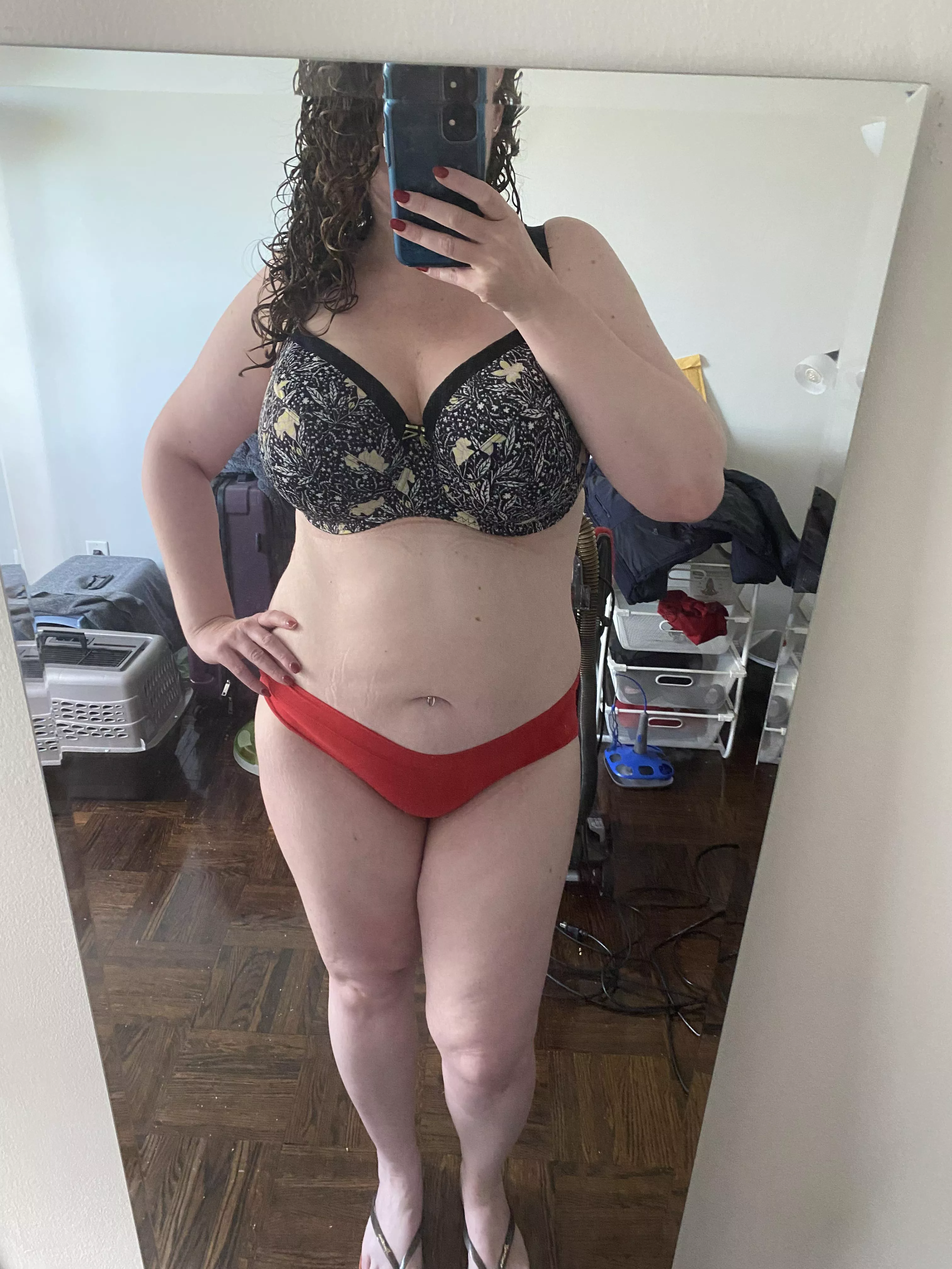 Mismatched underwear is okay, right? [38F]