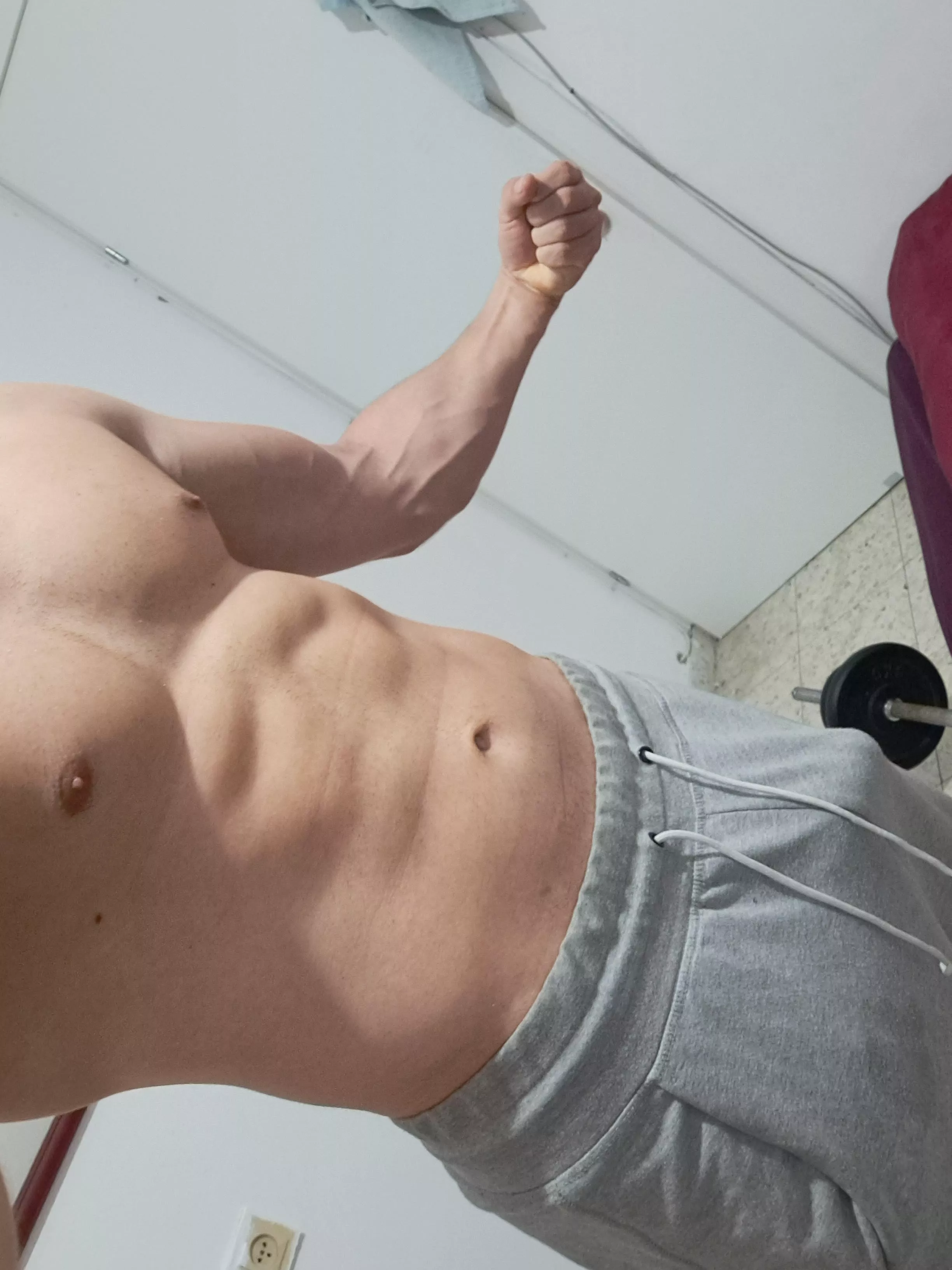 The first workout after bein sick hits so damn good [m]