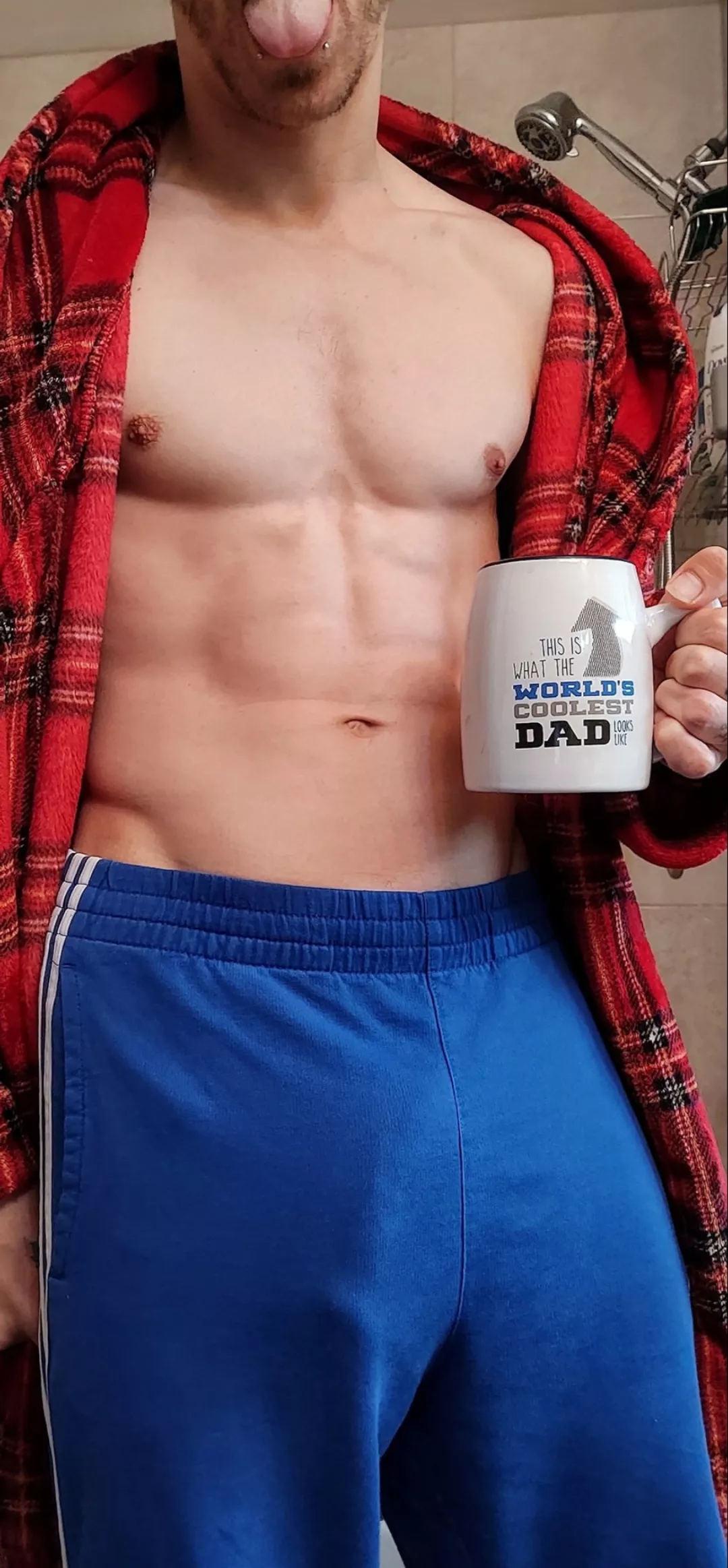 You should come get it hard for daddy! 😏🍆💙