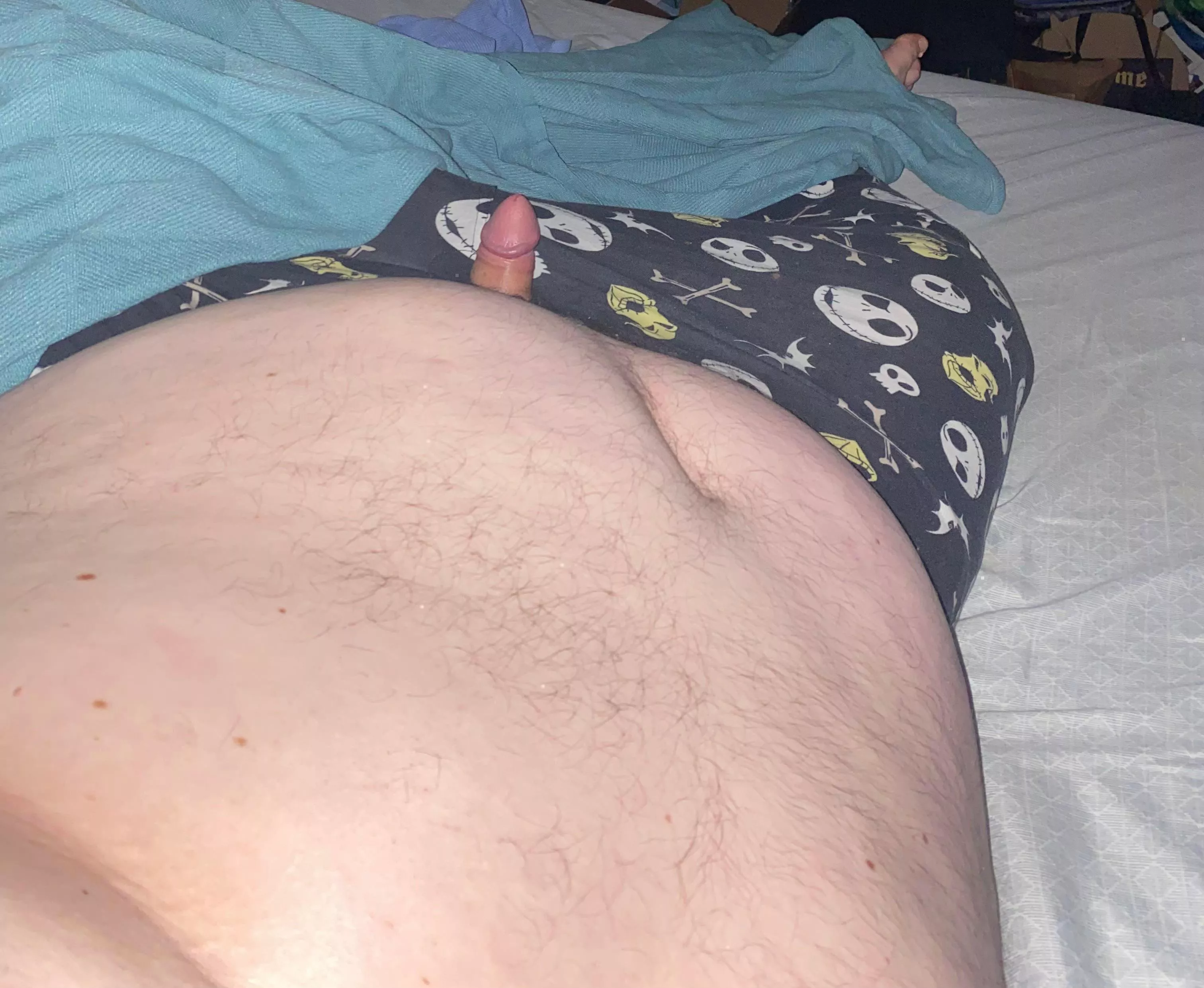 [33] do you actually like my body dms open