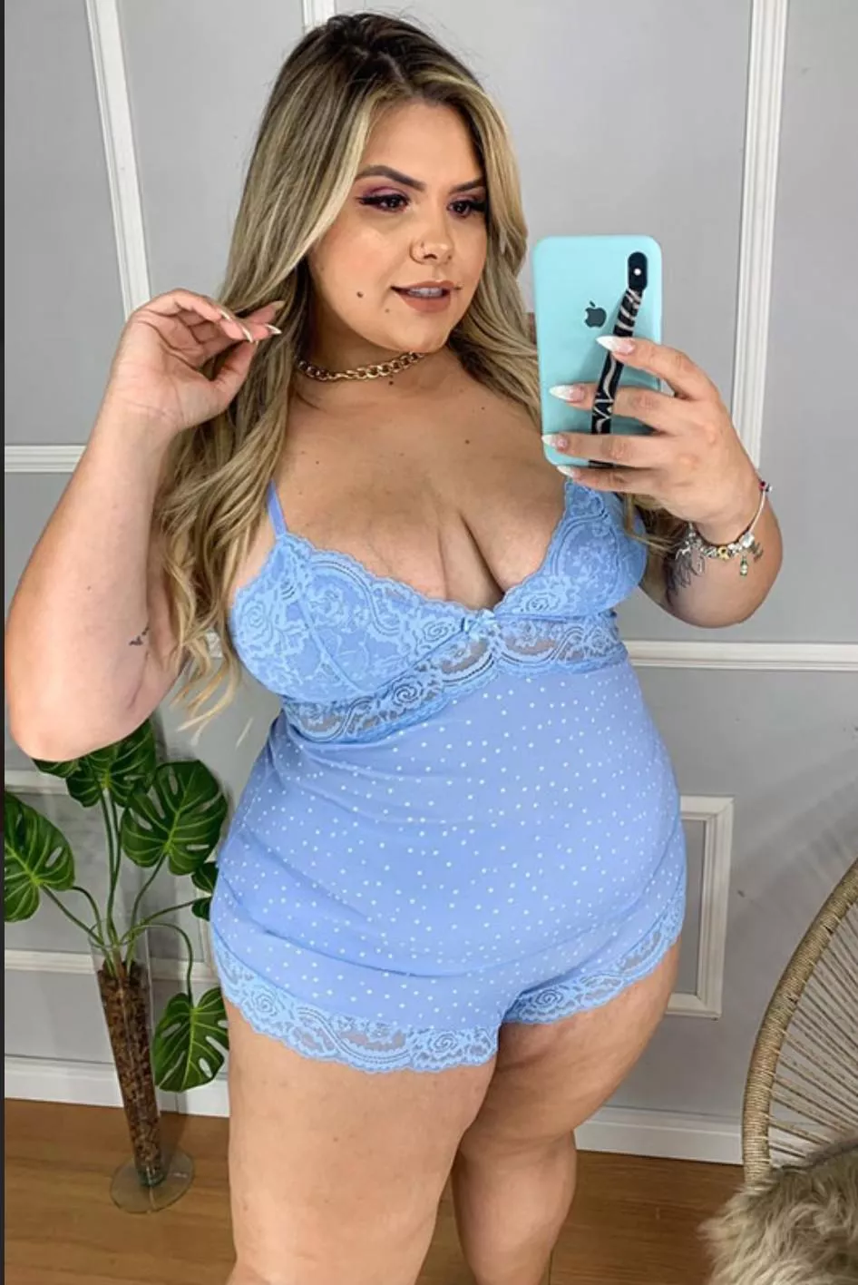 Blonde Latina BBW