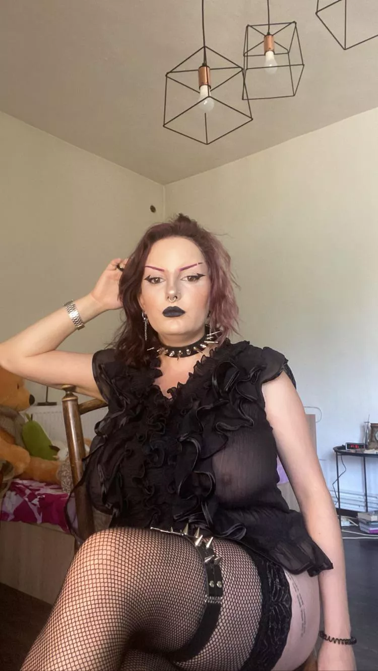 POV: i m your sexy goth boss