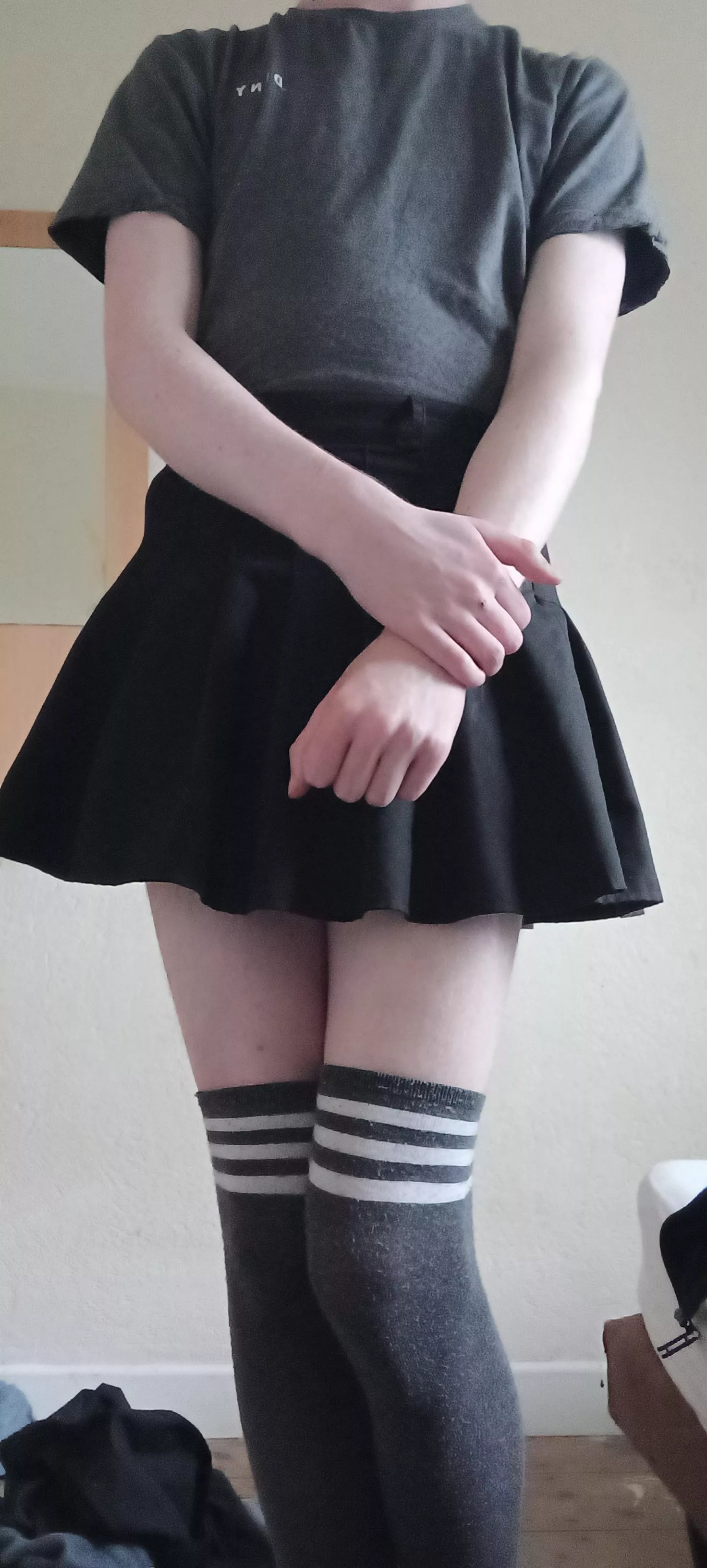 Just because my profile is lewd doesnâ€™t mean I canâ€™t be cute too<3