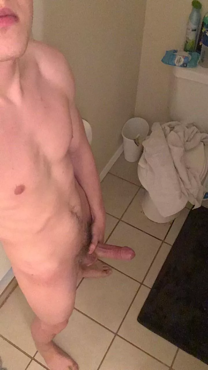 24 year old cub eager to please you!