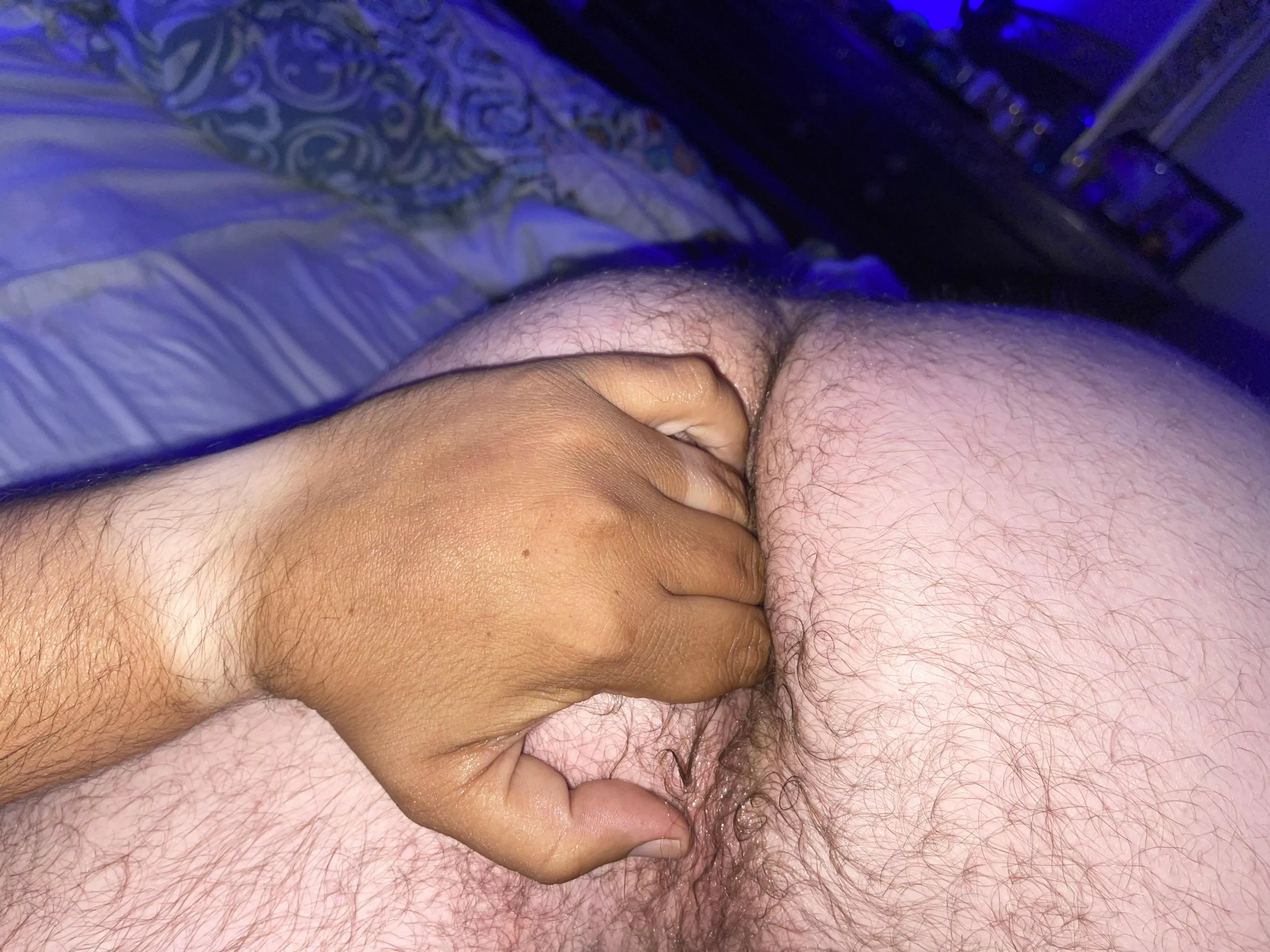 I love when he fingers my hole