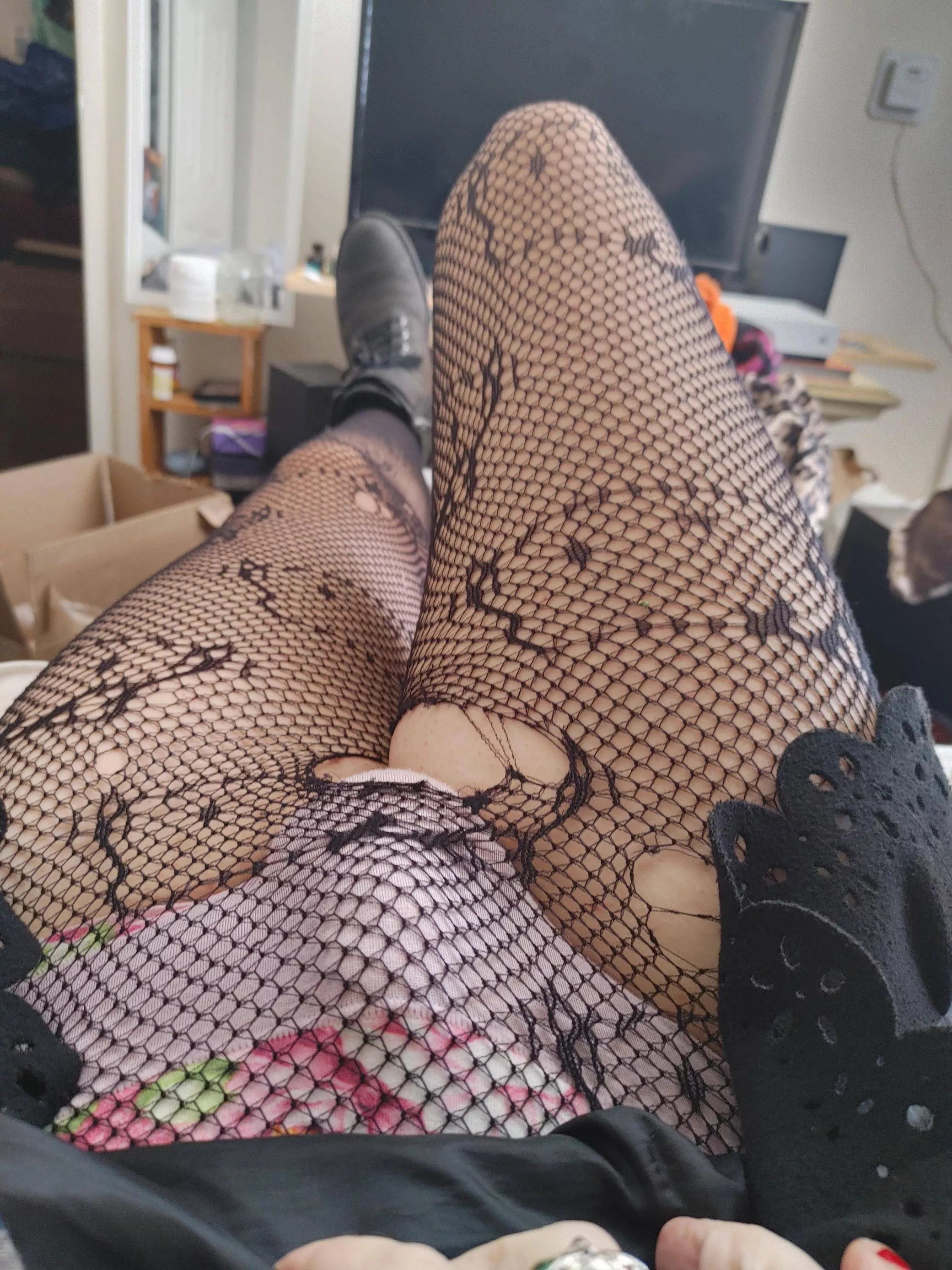 my bulge under fishnets ✨🖤