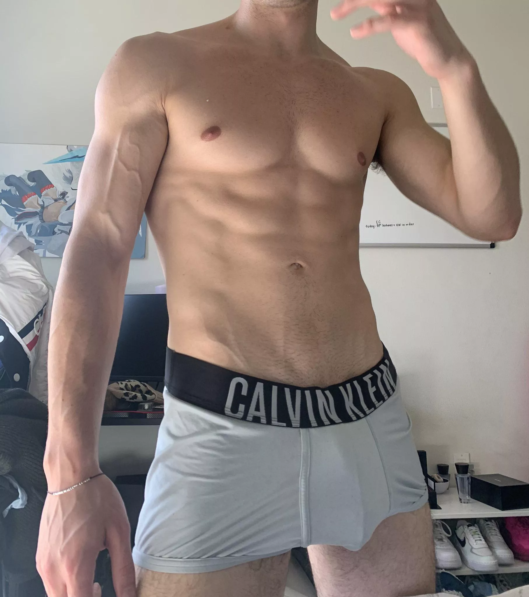 â¬†ï¸ if youâ€™d lick it through the calvinâ€™s ðŸ˜