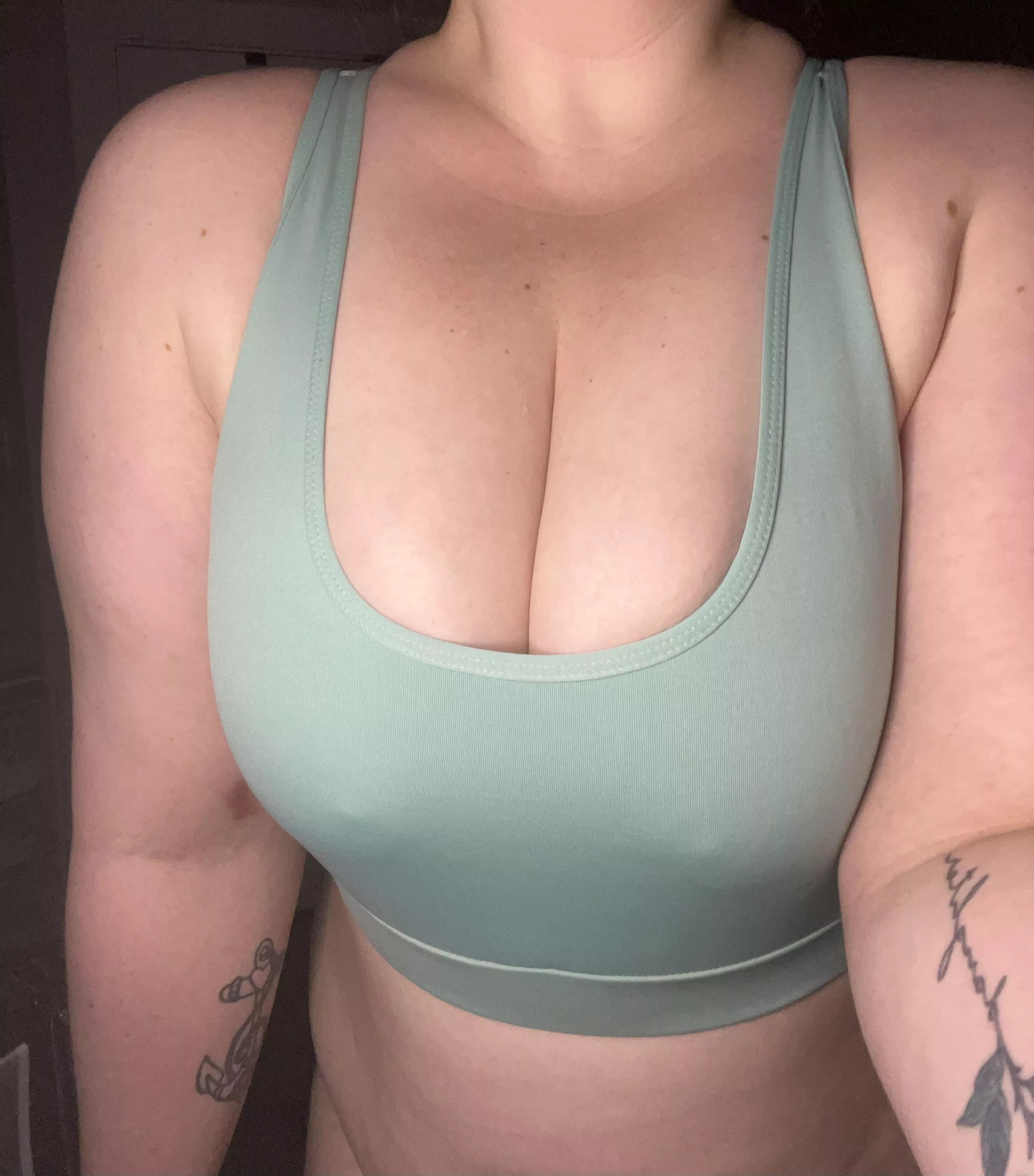 (F26) Love working out when it’s cold 😈