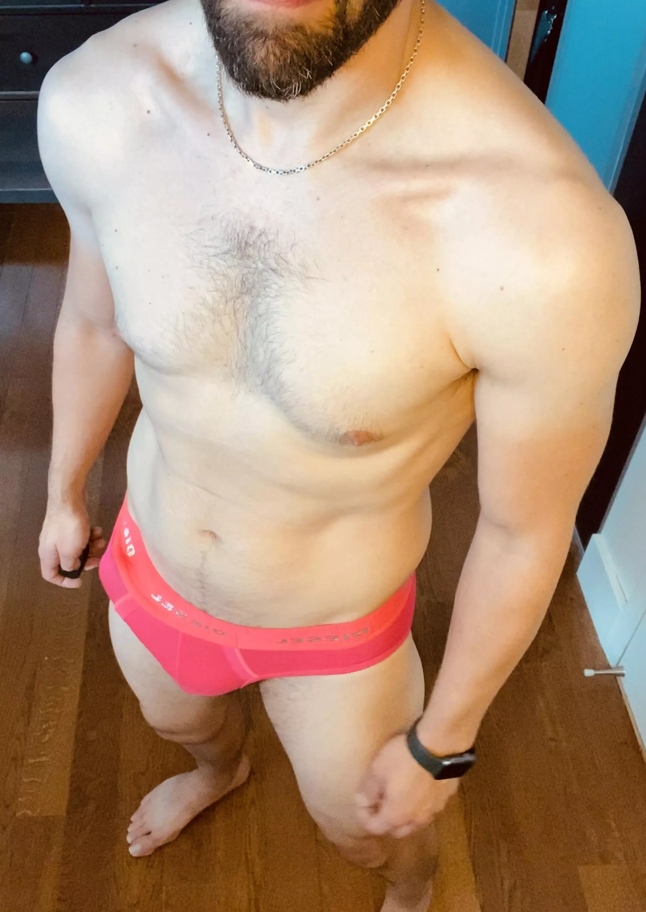 Pink bulge