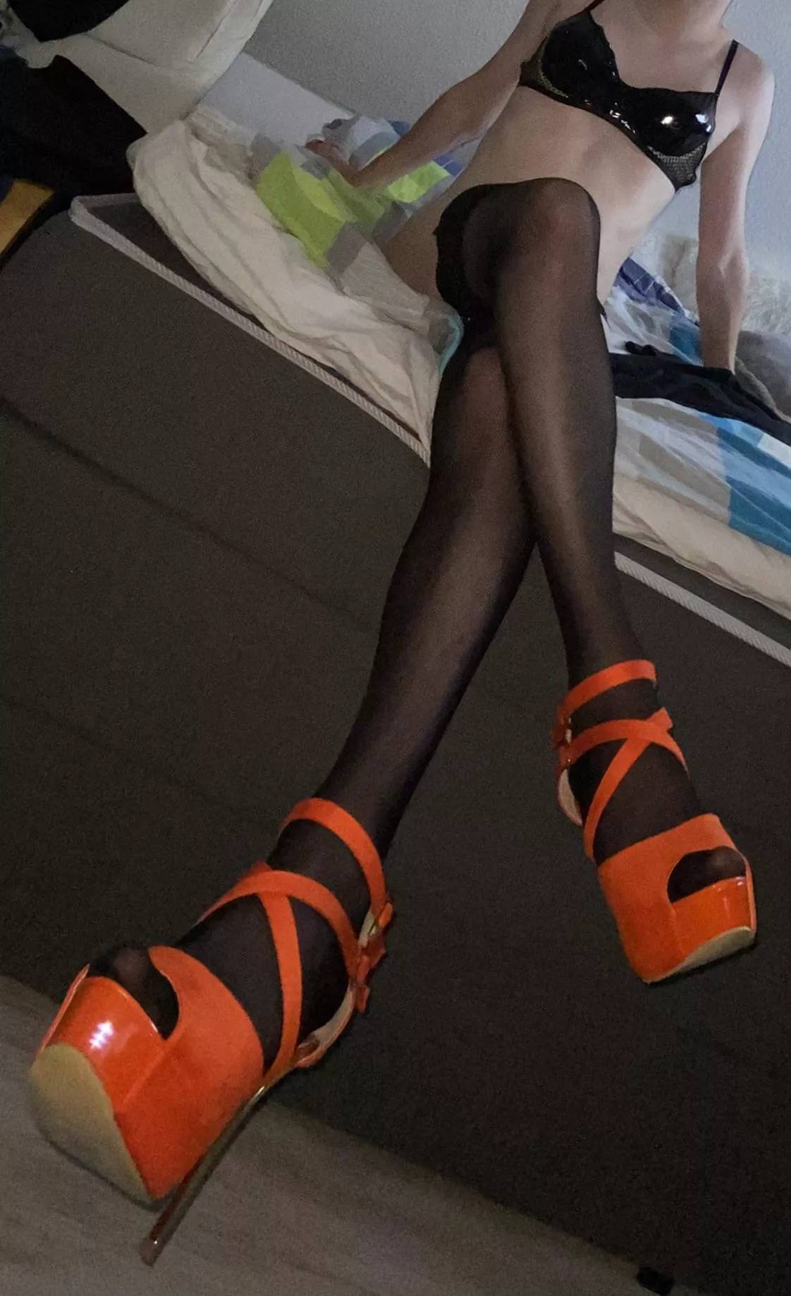 I like the orange and Black combination and you ?