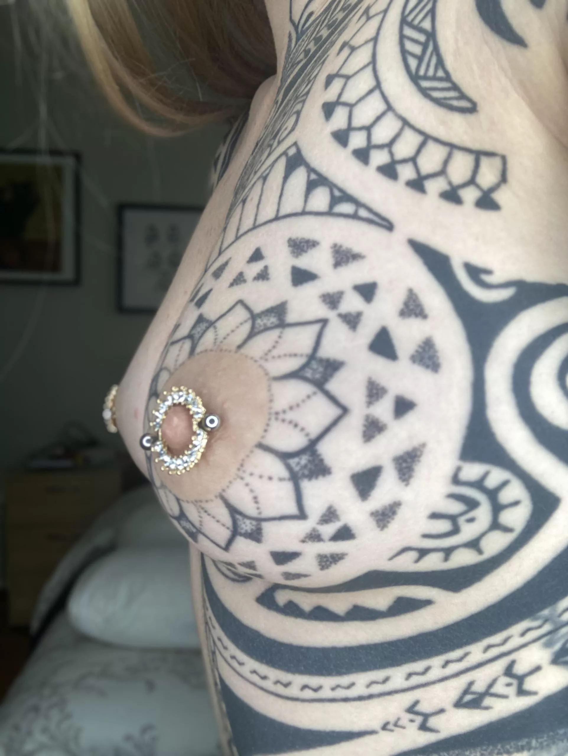 Been a little while since youâ€™ve seen my tatted left boob