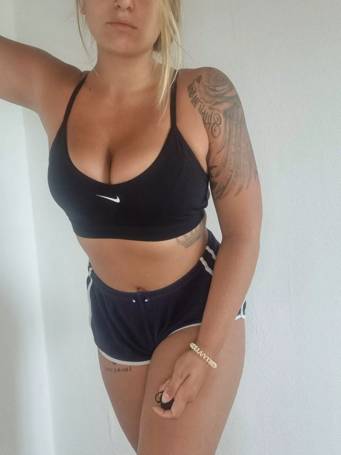 Can I be your tiny fuck toyðŸ˜ˆ