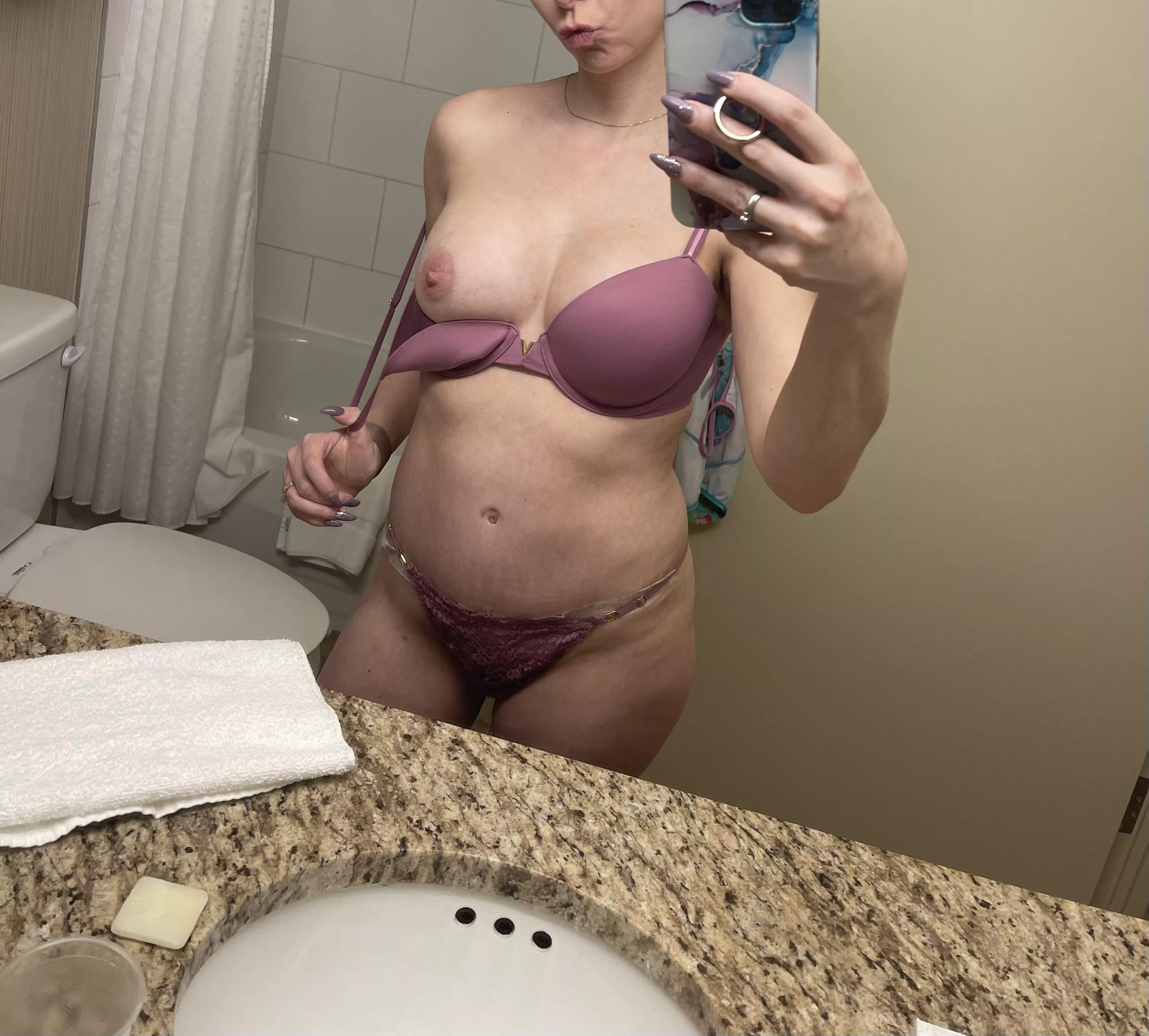 36y mom of 3, would you still cream pie?