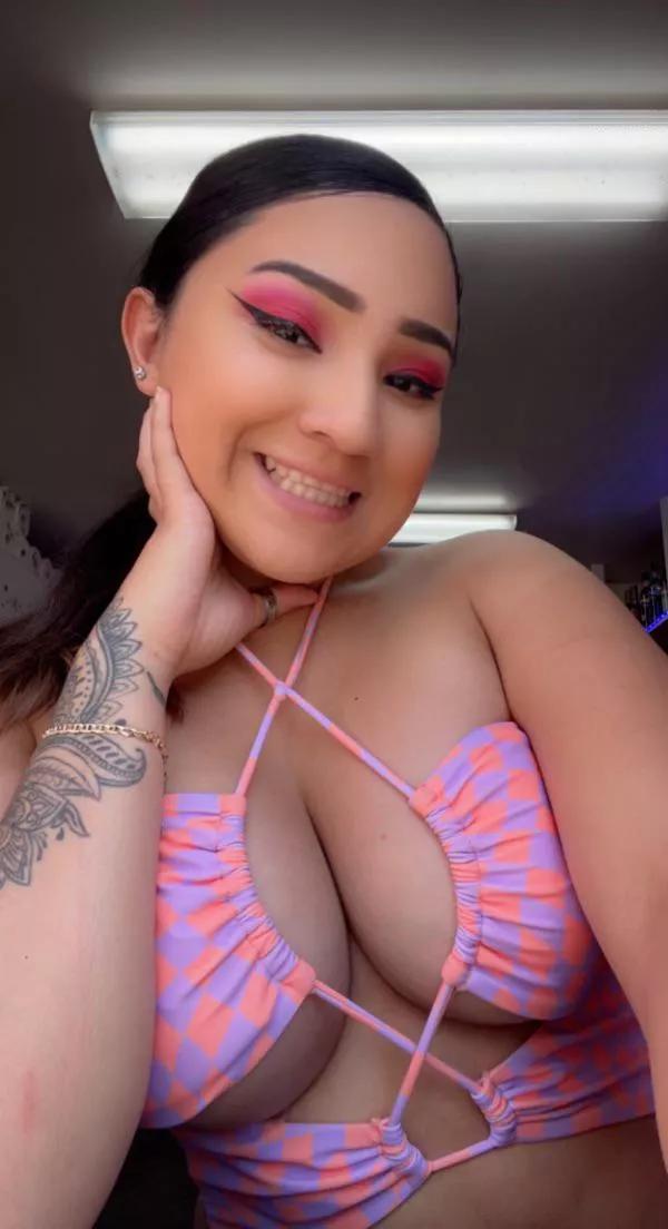 @jasmineemoon 716 Puyallup Ave Tacoma, WA 12-7pm let me help cool you down today 😏 🤩 😈 👀