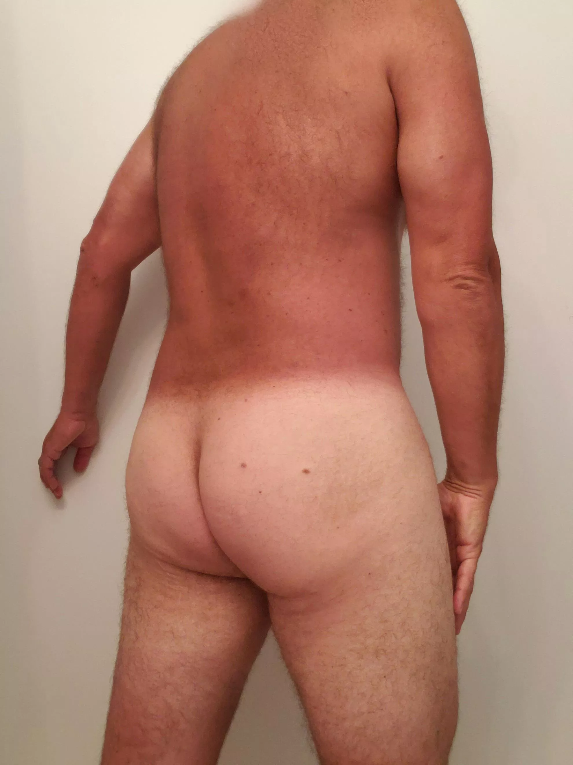 Hump Day tanline progress report