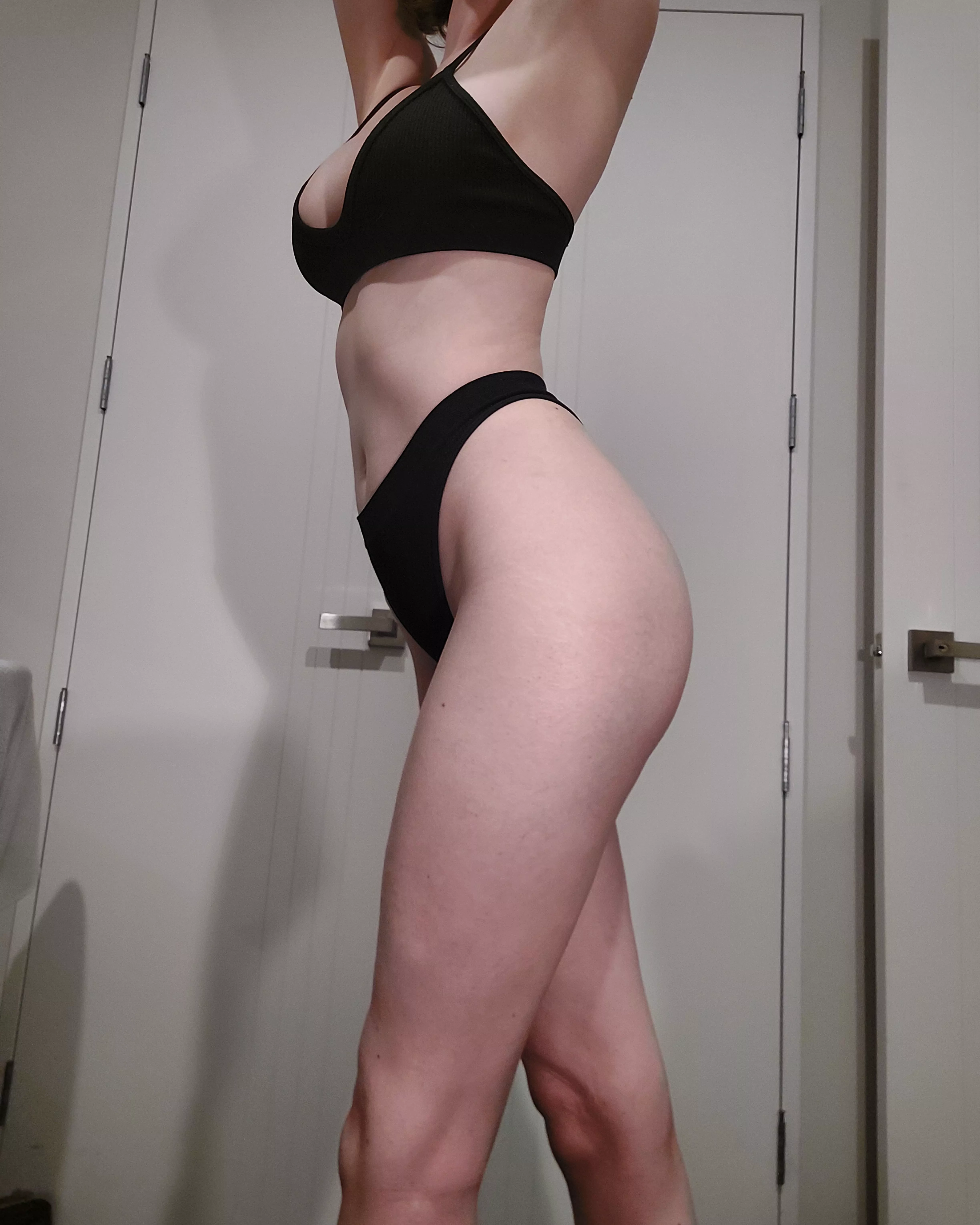 I bet you wish you'd see me naked [f] 5'11