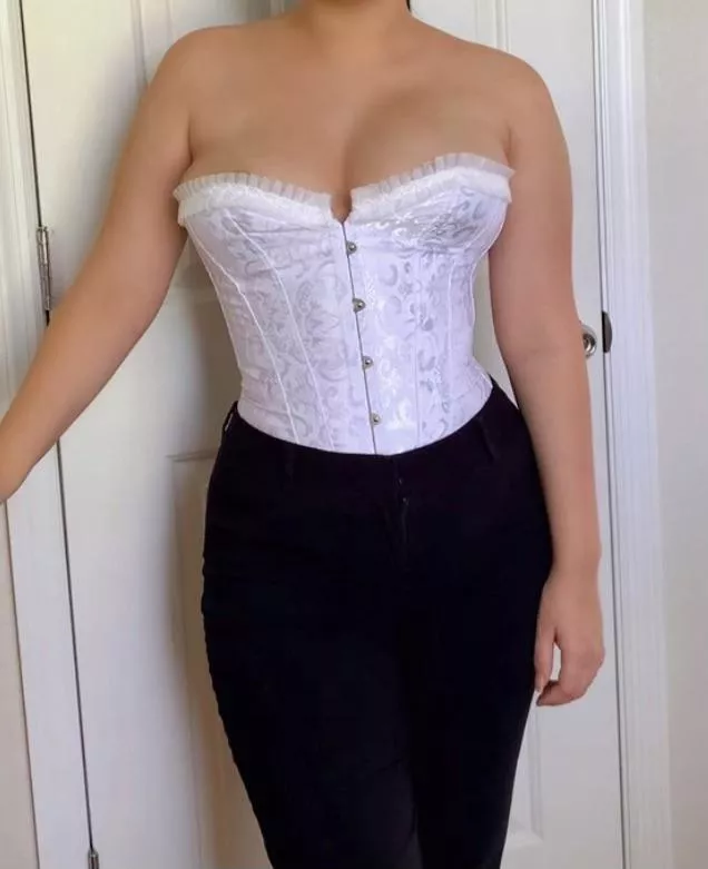 Hi â˜ºï¸ new here, u like my new corset?