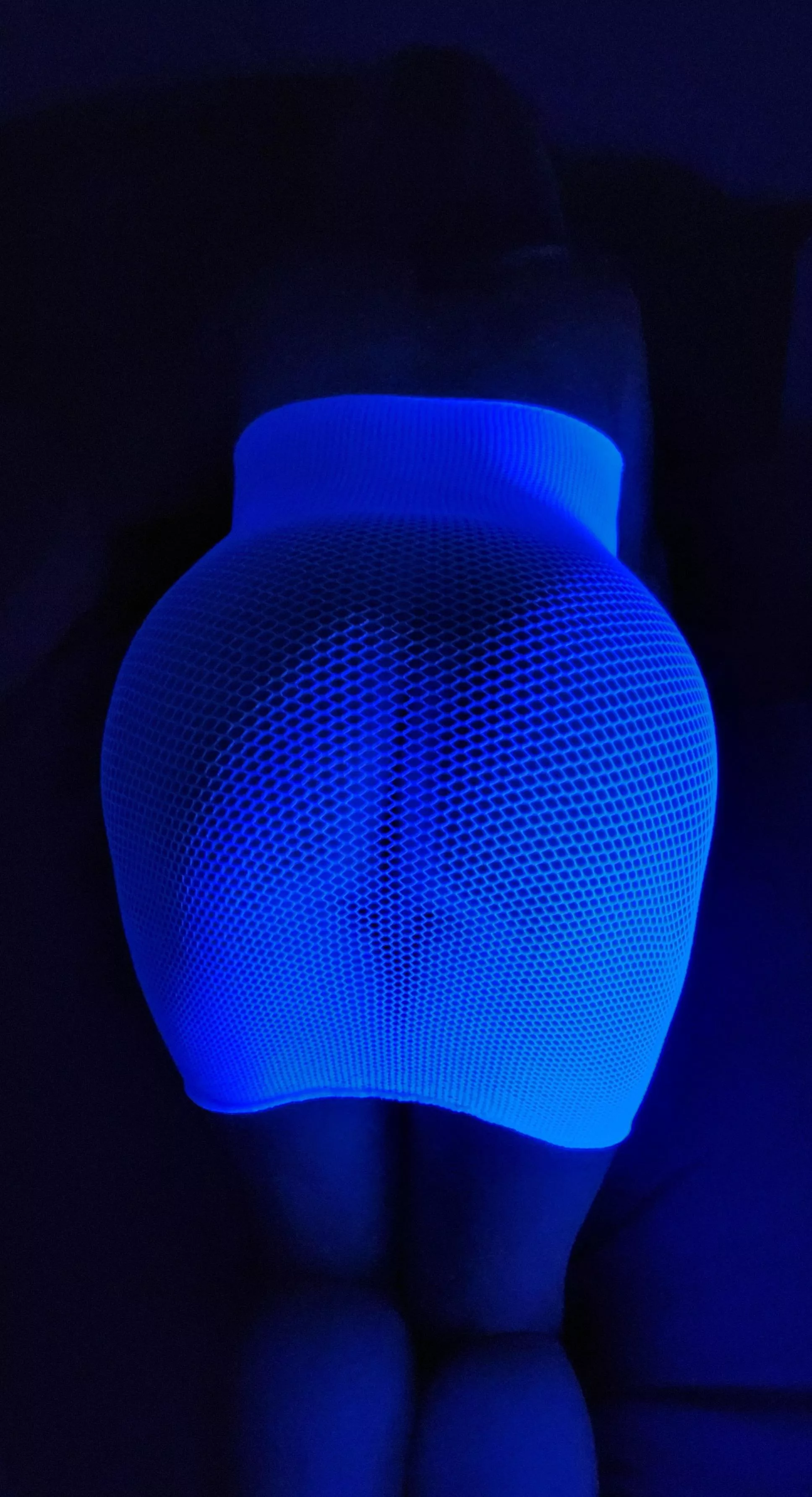 would you fuck me in the black light?