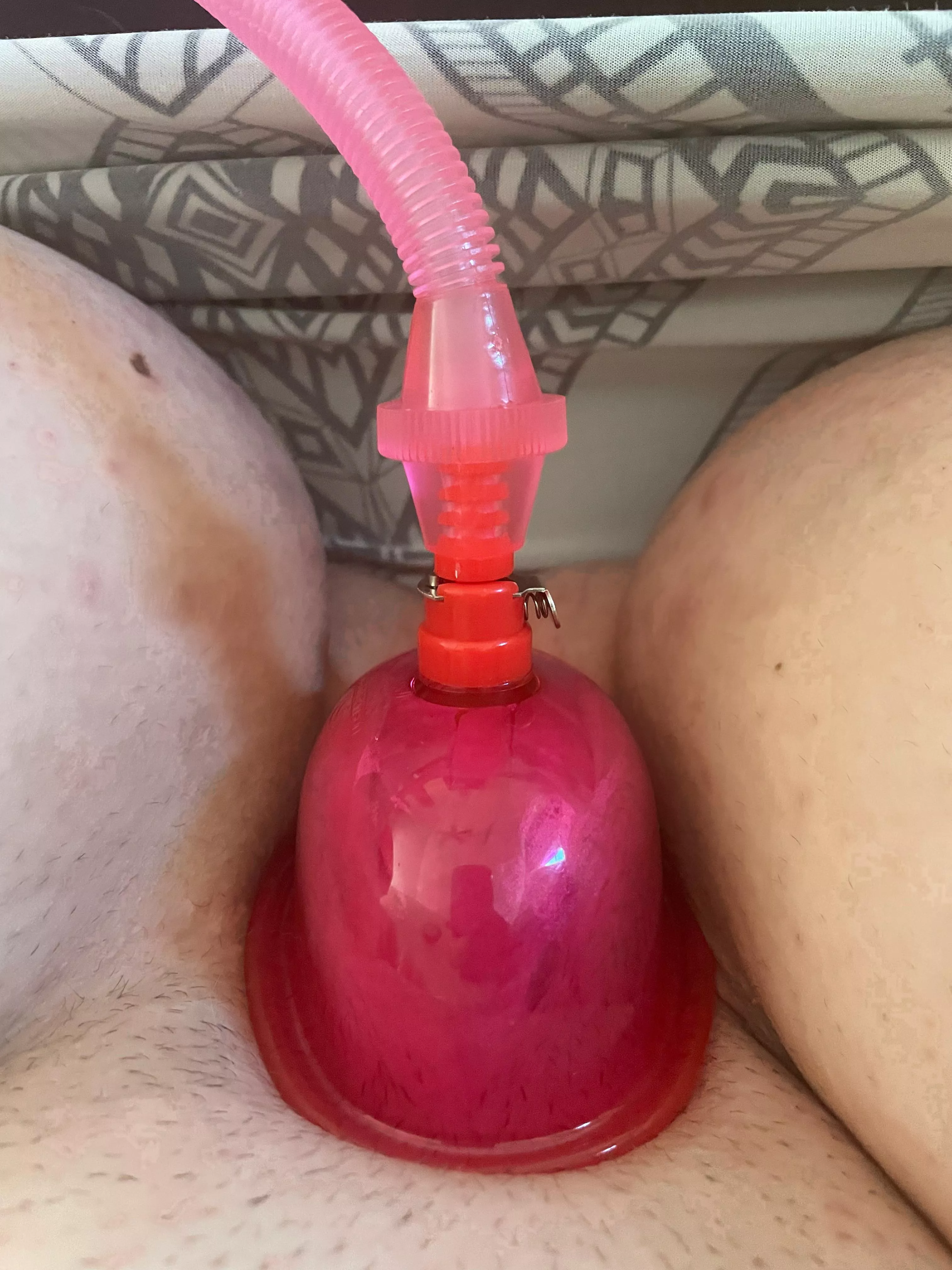 Pumping my pussy [f]or daddy to enjoy laterðŸ˜ðŸ˜‹