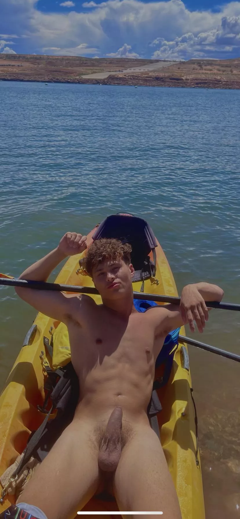 Let me fuck you on the kayak😍