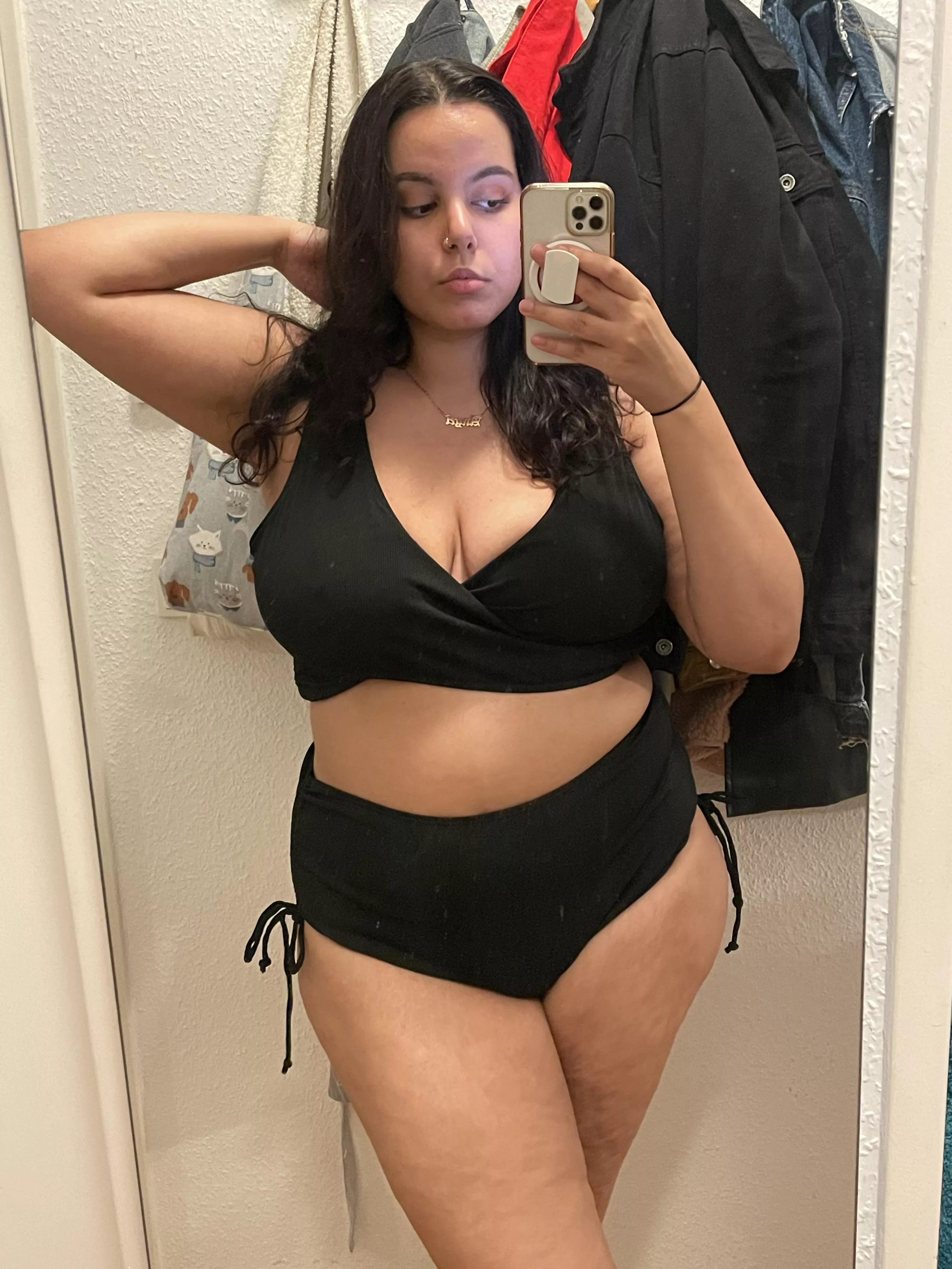 are curvy palestinians welcome here too?