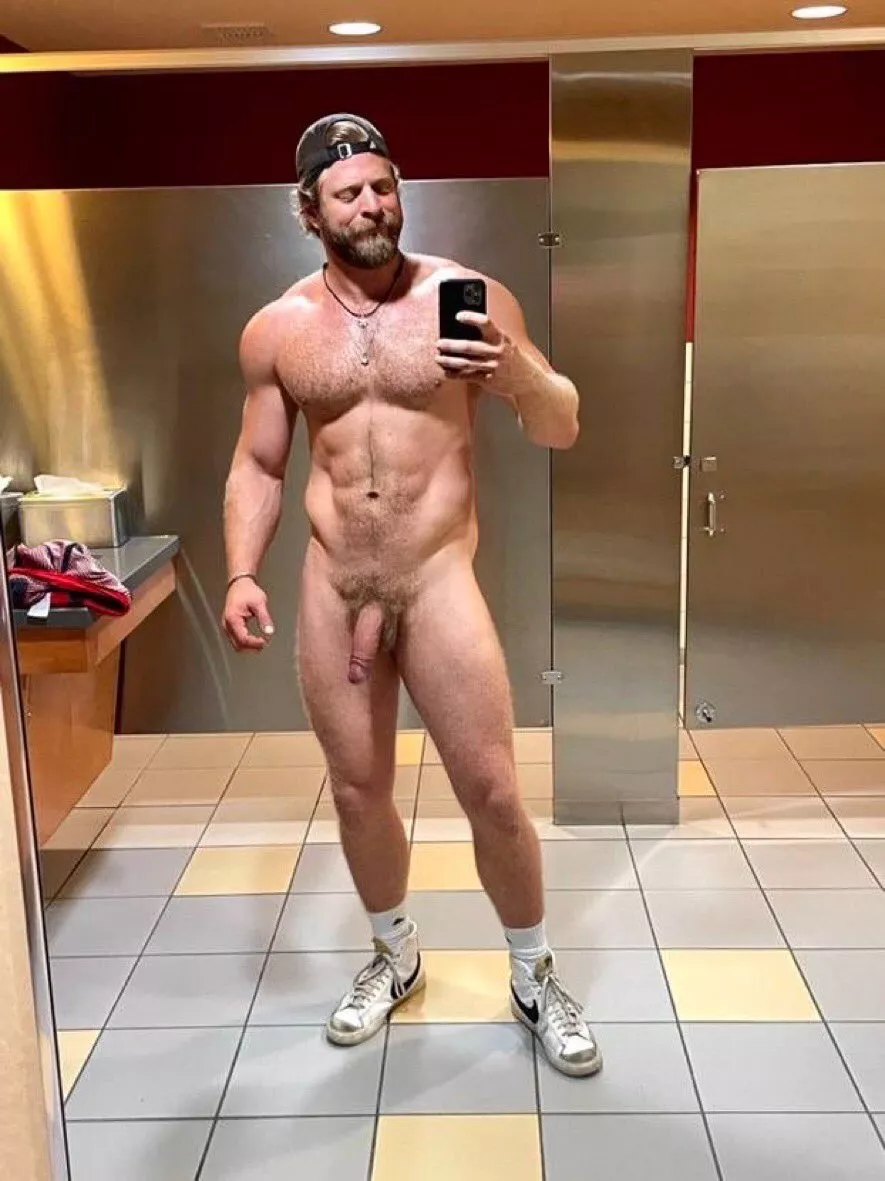 @loganstevensxxx (Twitter)