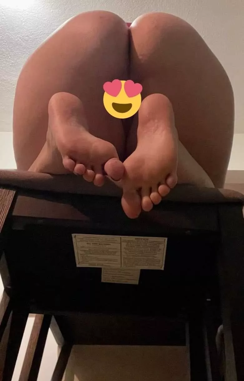 What do you think of my ass and soles? ;)