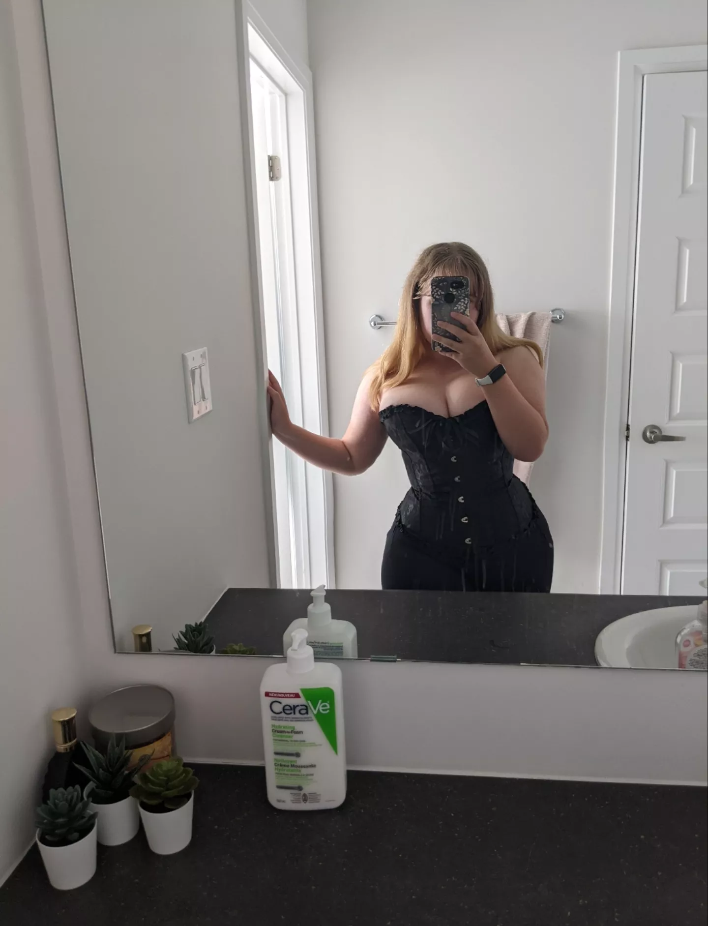 [18F] how does the corset look?