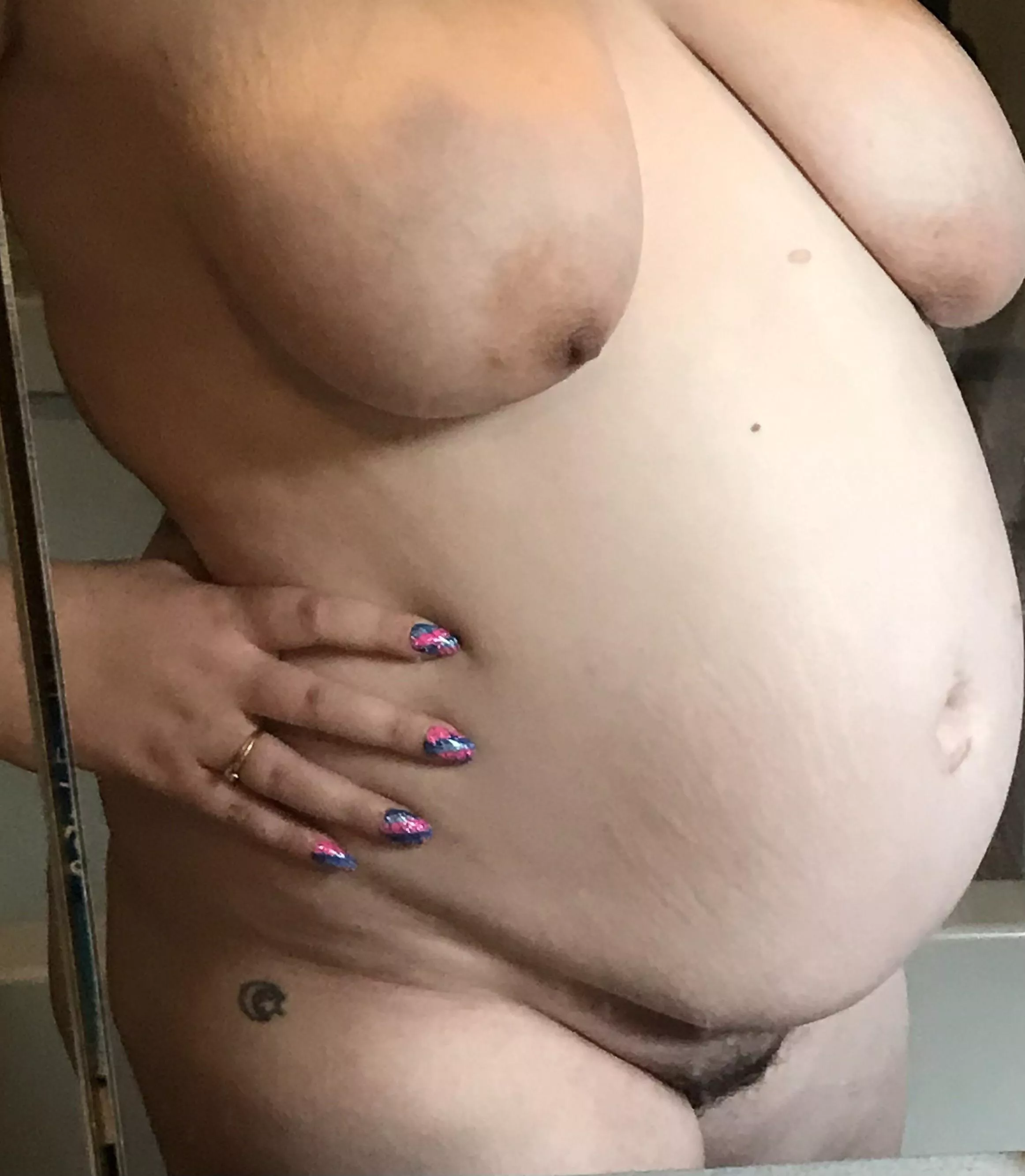 20 weeks tomorrow and feeling so sexy ðŸ˜ˆ do you think it's hot?