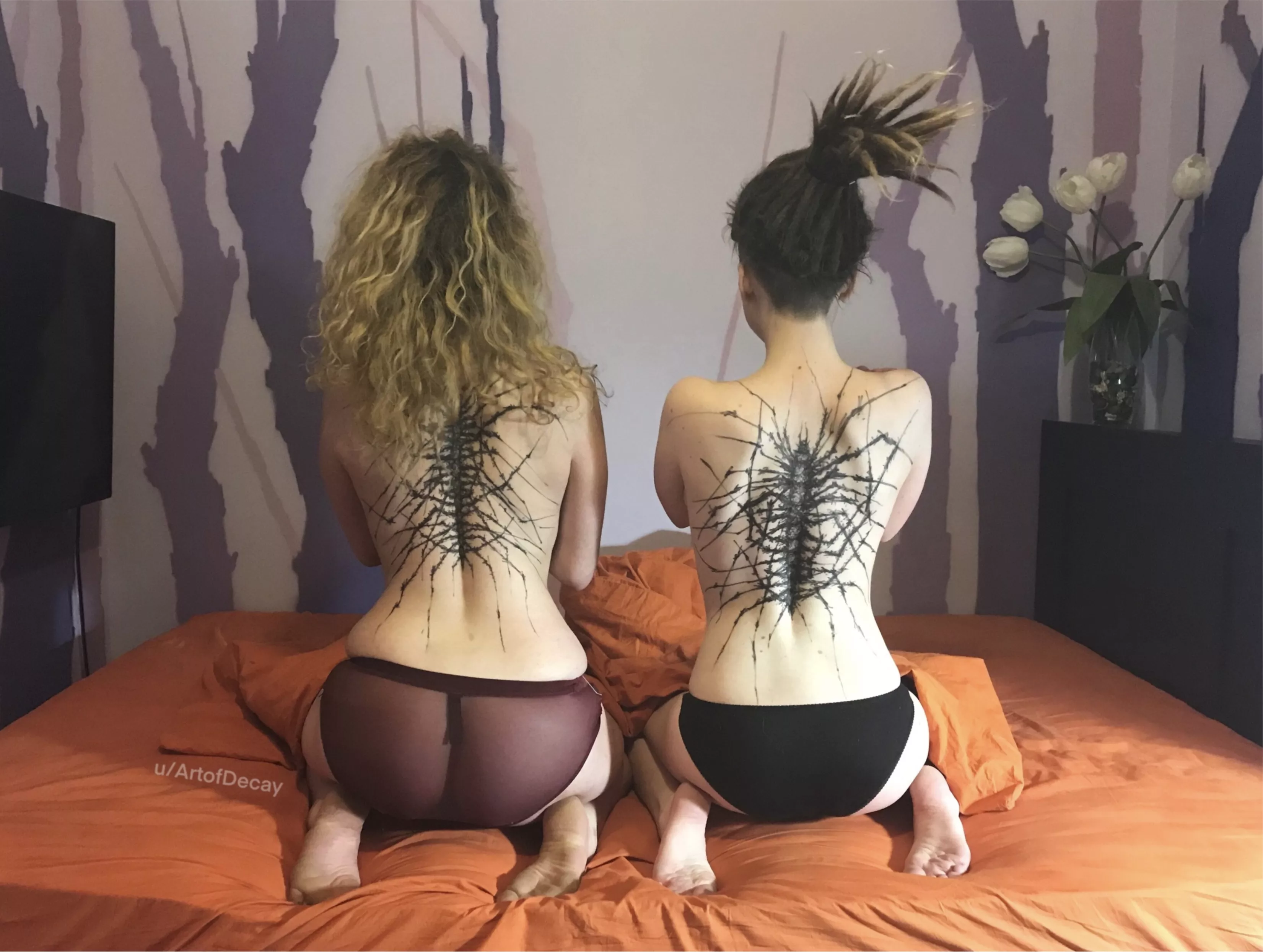 Centipede body paint by ArtofDecay