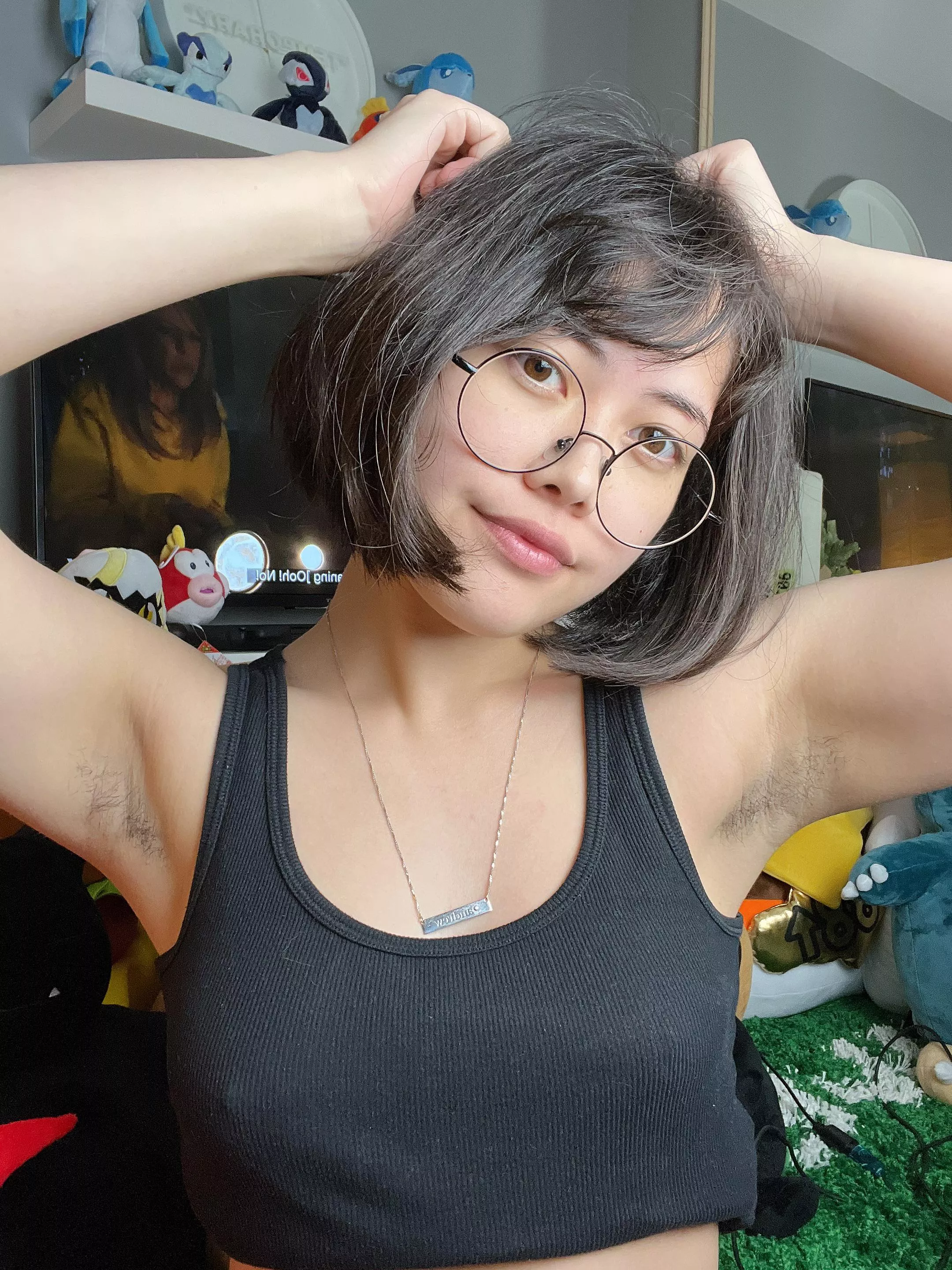 day 23 of growing out my armpit hair 🥰