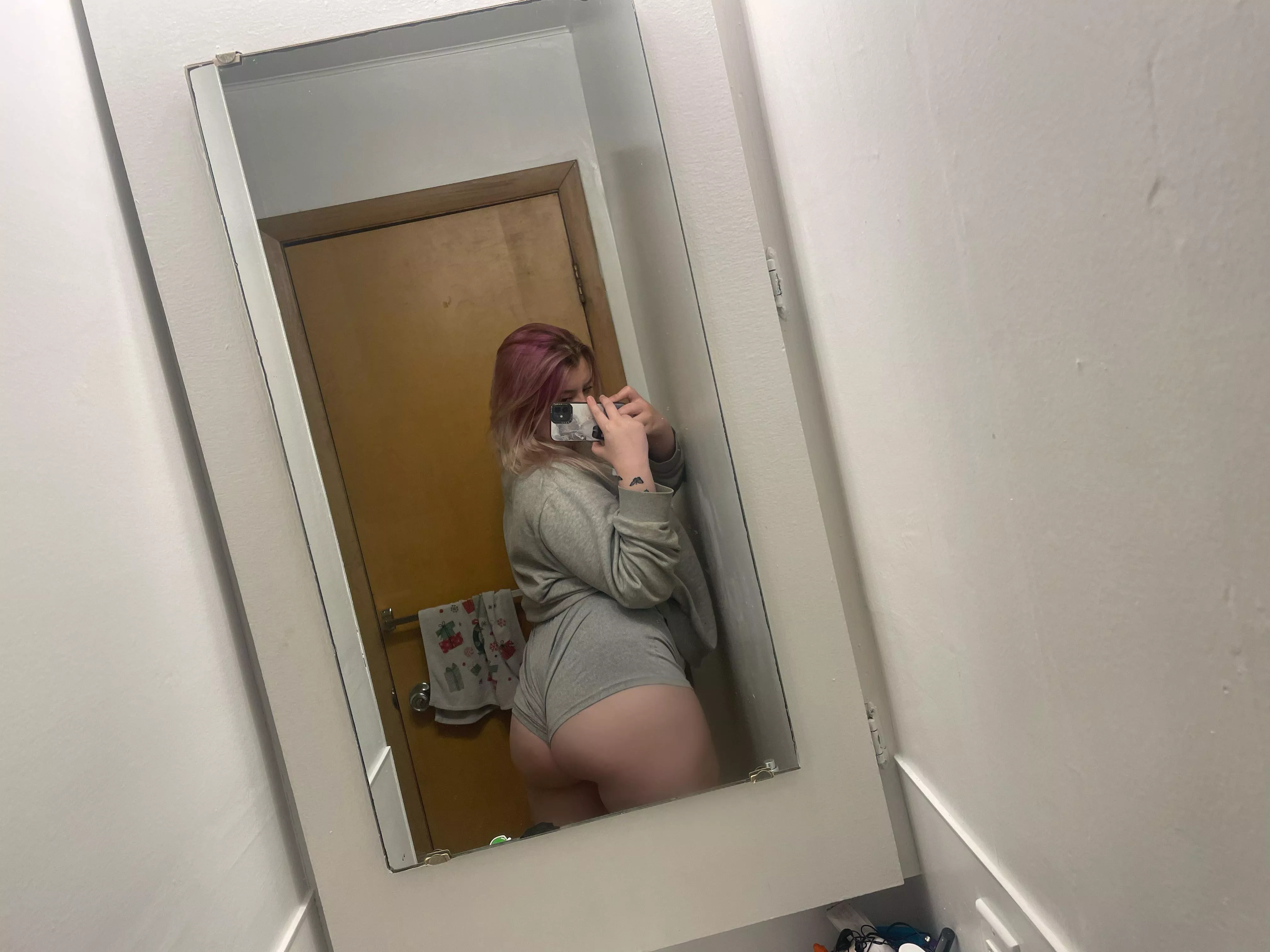 Heres some ass