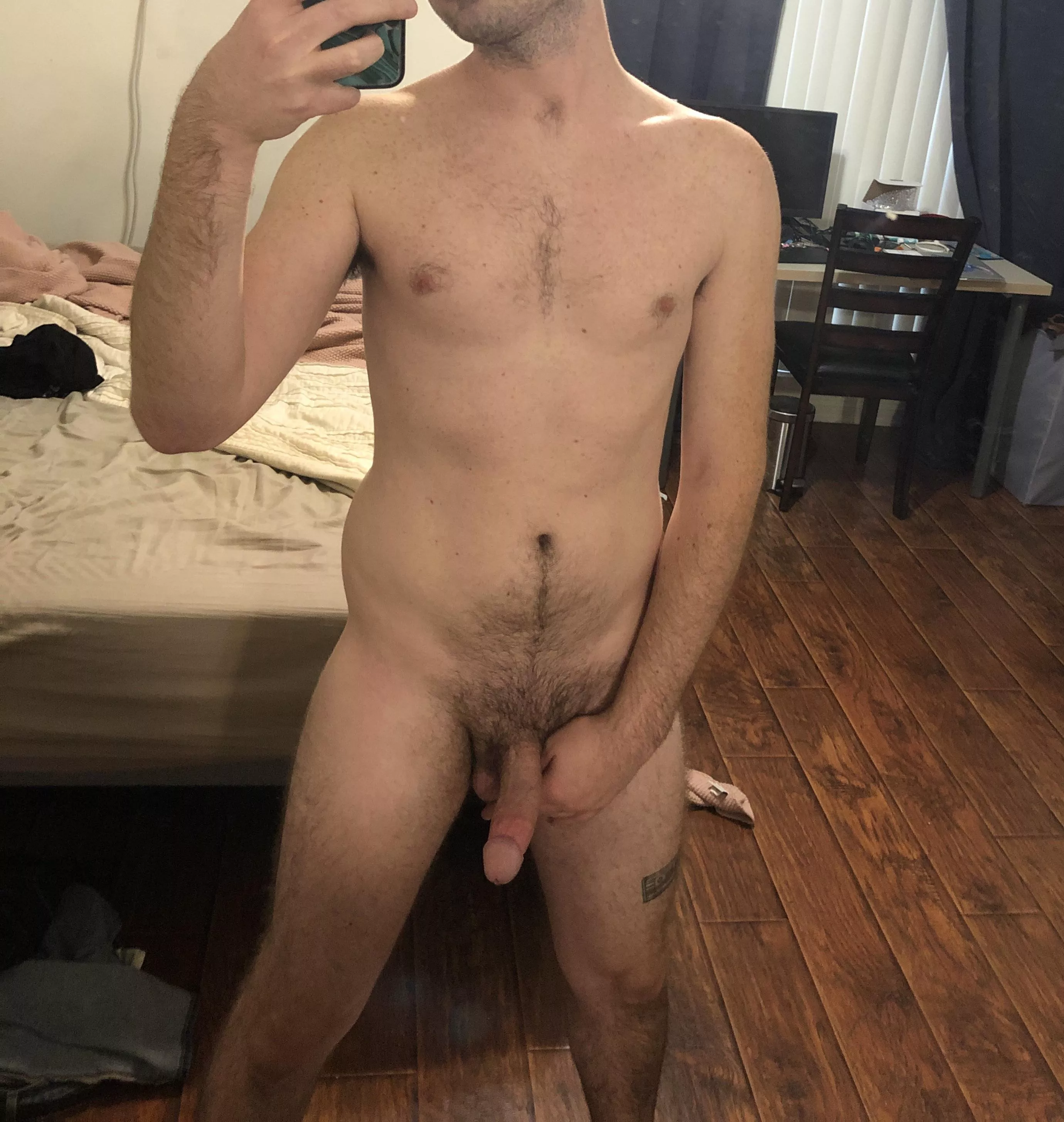 Need to clean but horny and distracted 28m