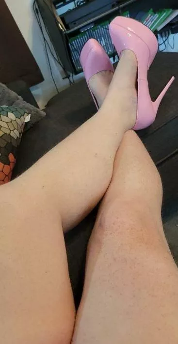 pink pumps