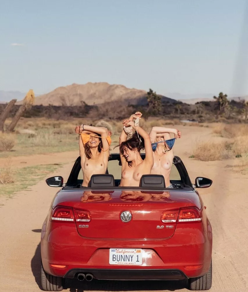 When I agreed to drive sis and her friends cross-country, I was pleasantly surprised by the estrogen-rich environment.