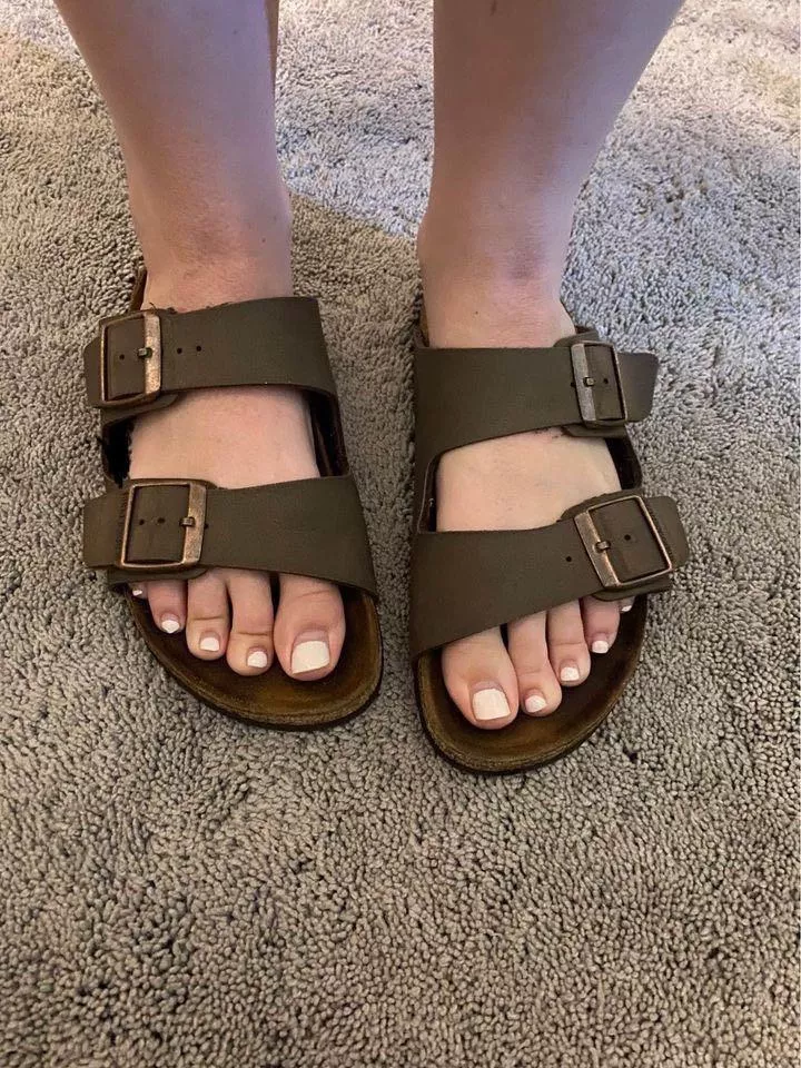 How do my toes look in these birks?