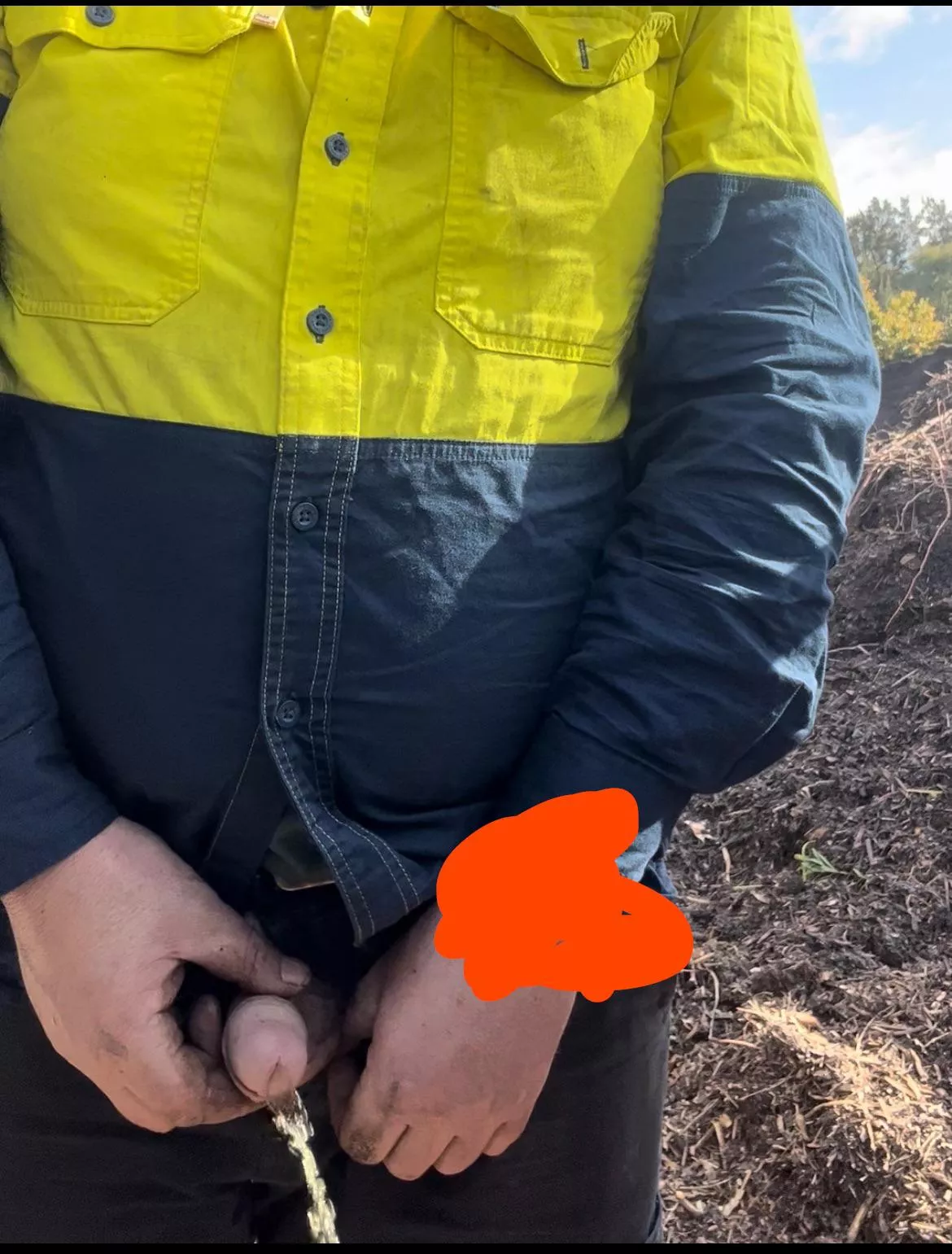 Love a good piss on the job site