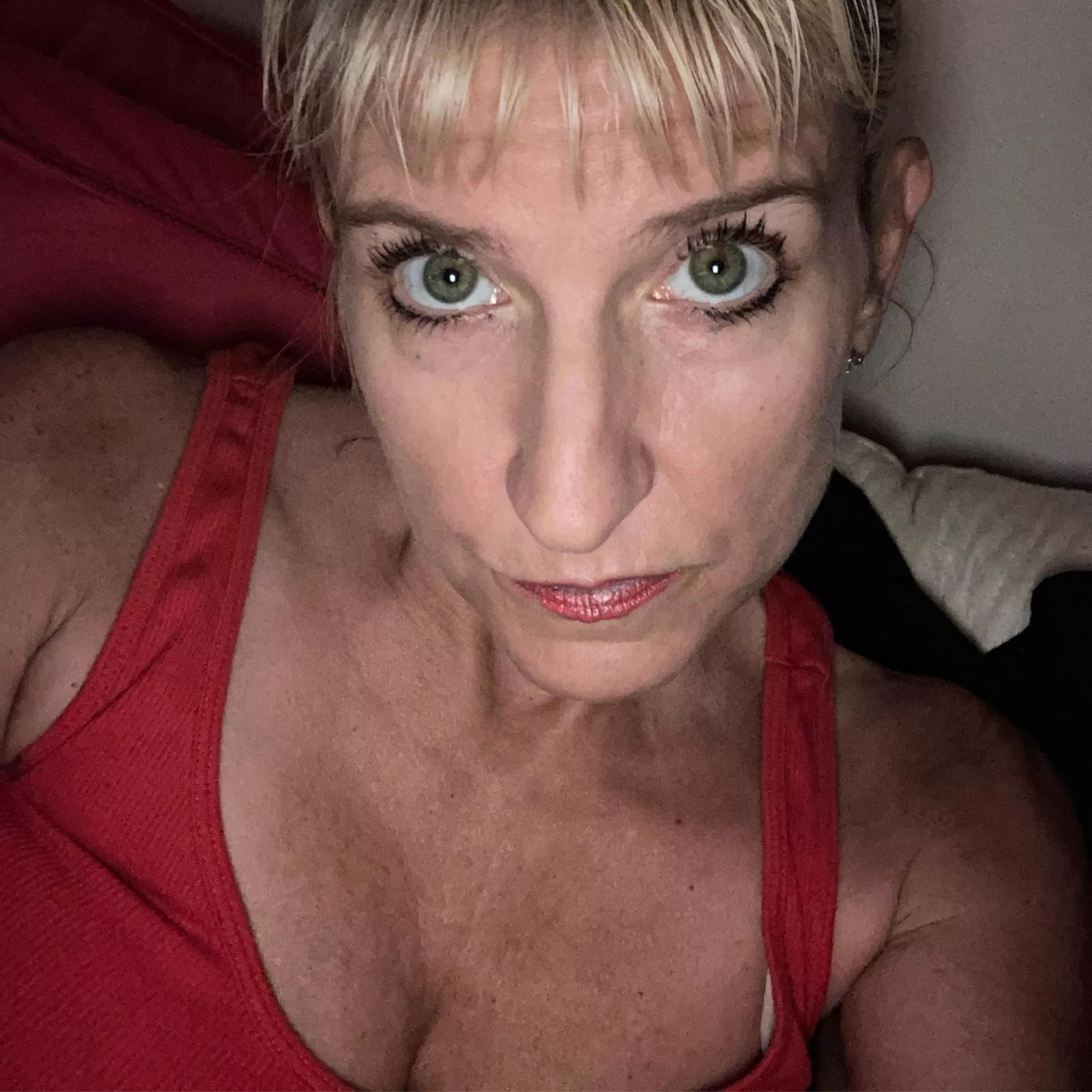 48 year old slut. Kik lukem6511