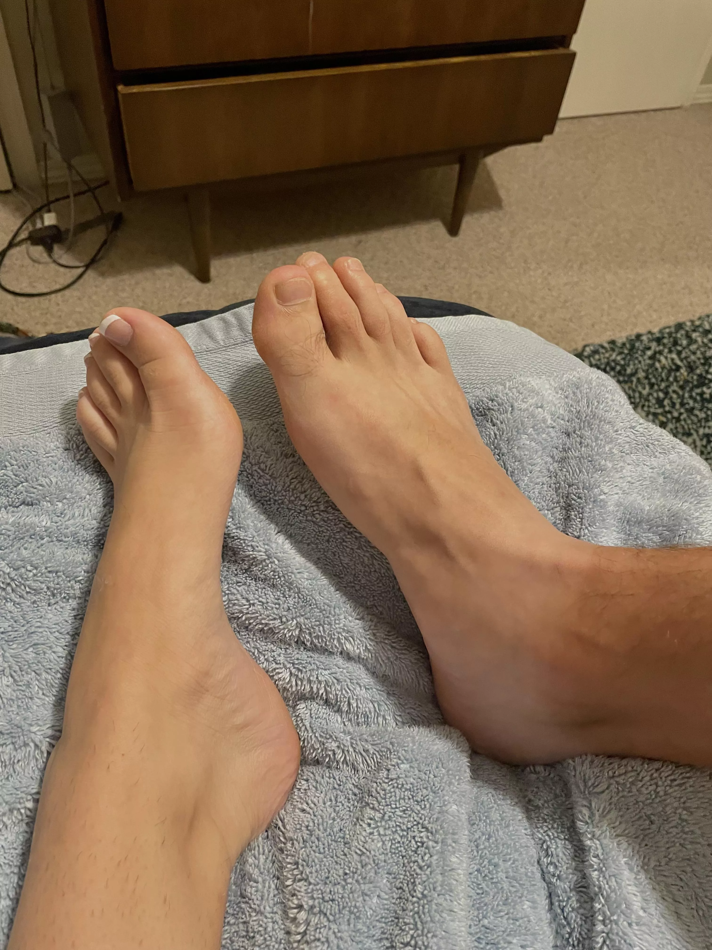 Competition with my boyfriend: whose foot looks better? (My foot: left. His foot: right)