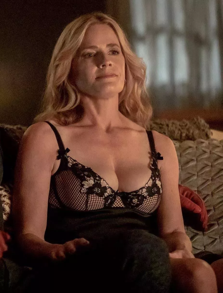 Elisabeth Shue