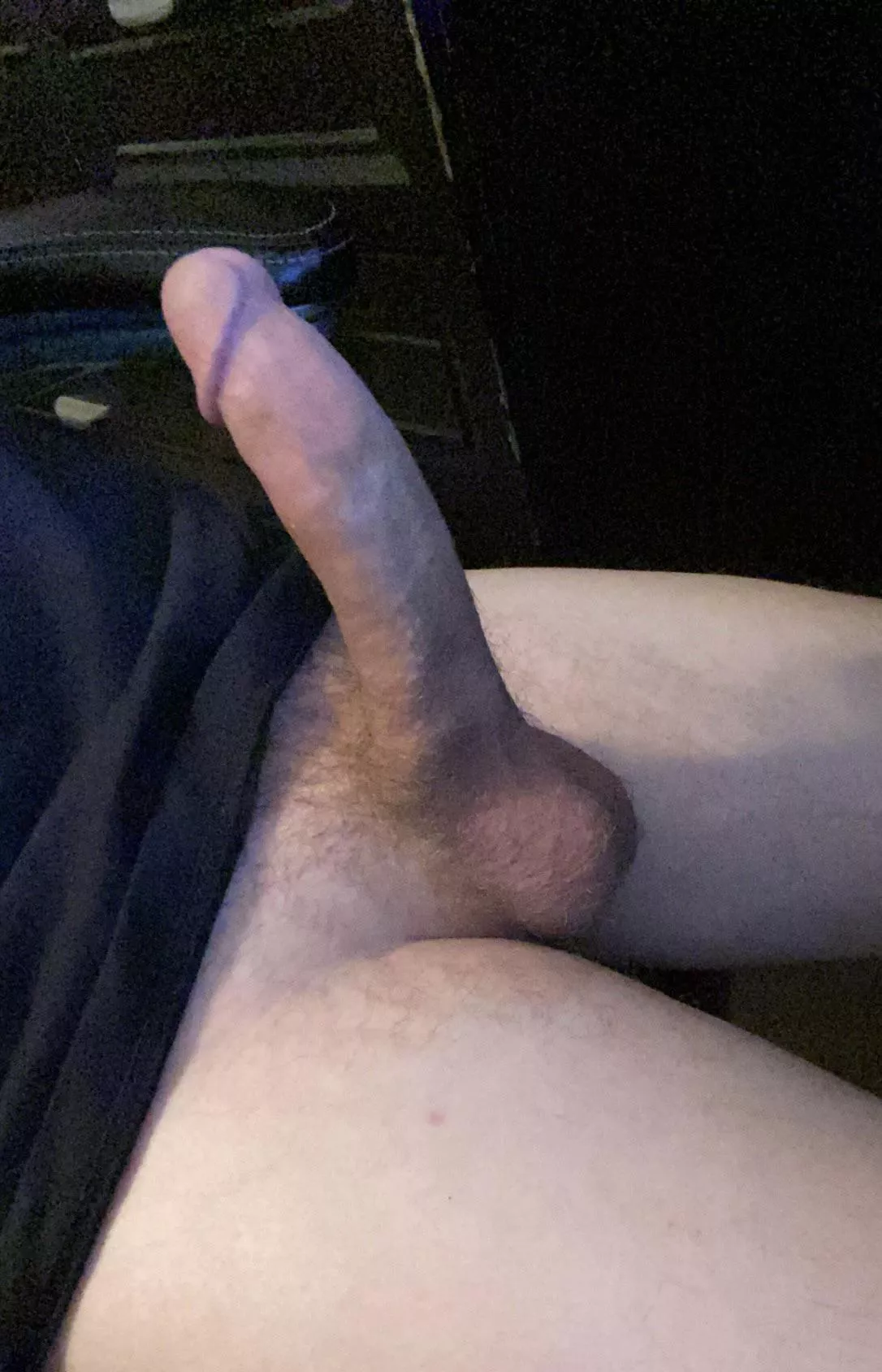 Heres my cock ðŸ¤·ðŸ¼â€â™‚ï¸