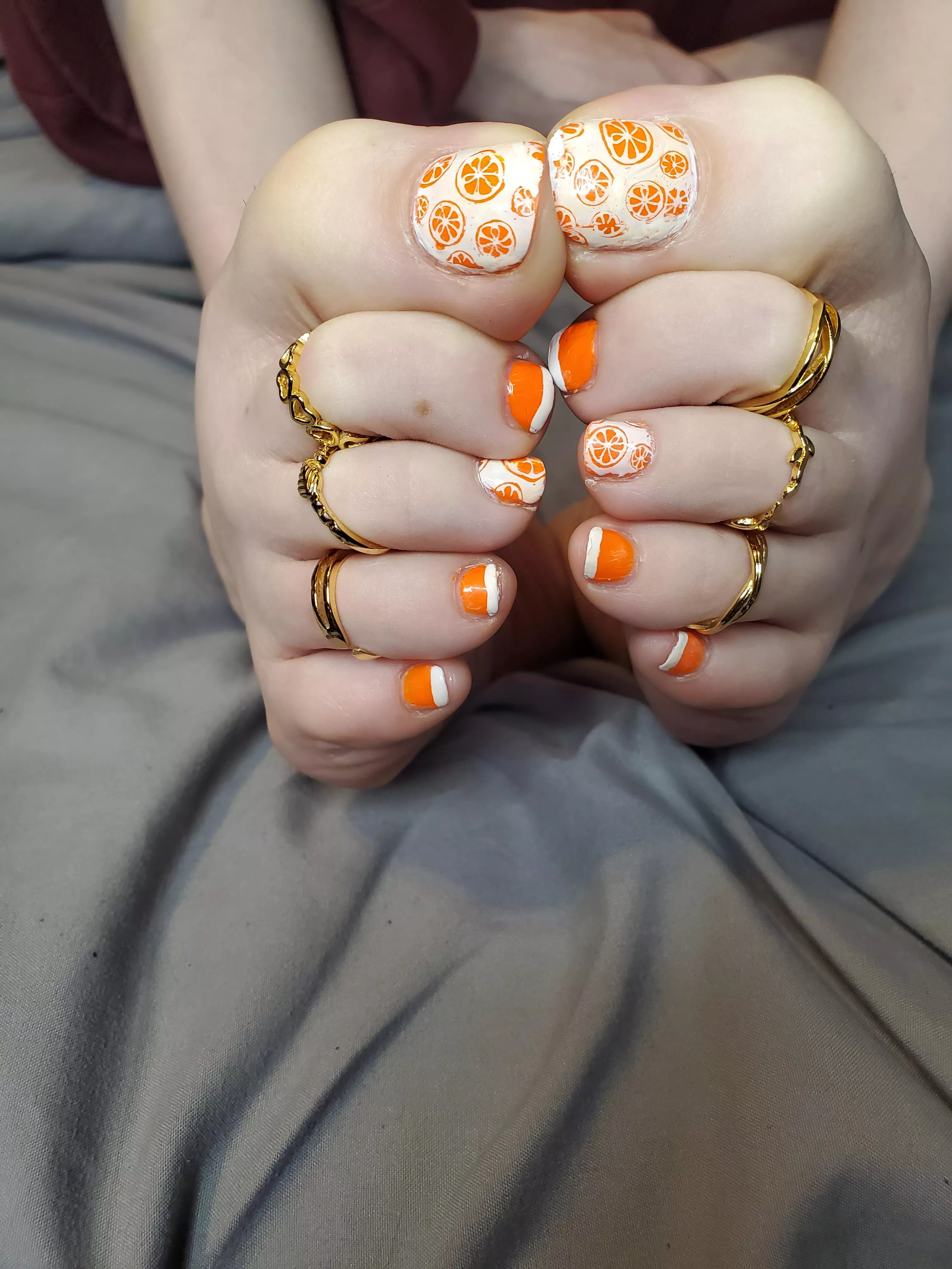 Hope you like oranges! 🍊🧡