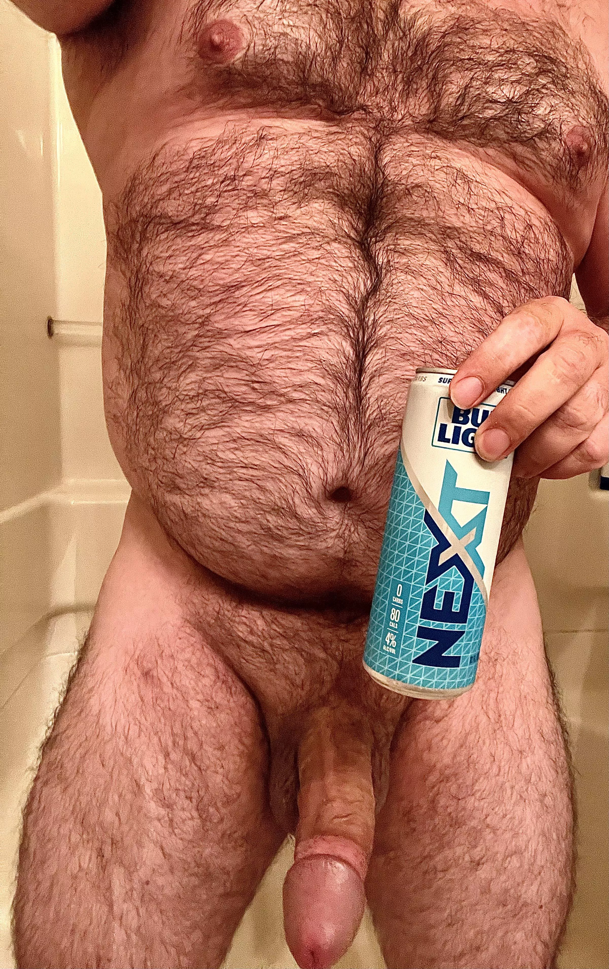 [40] Asking my marathon running brother to pick up beer, this is what I get. NEXT by Bud Light is an easy way to end a long week and start a fun weekend. Light, clean, and almost as watery as the shower itself 😂 Join me and I’ll make sure to serve u