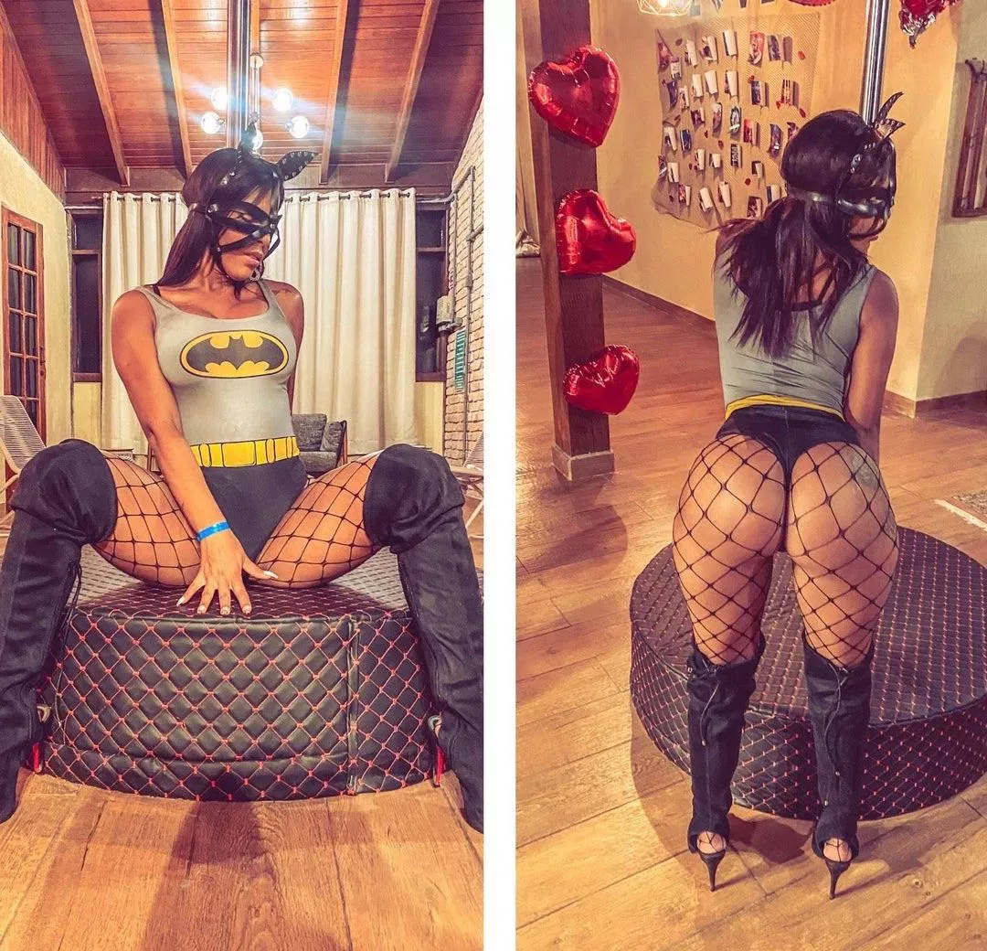 Batgirl by Vicsouzahotwife