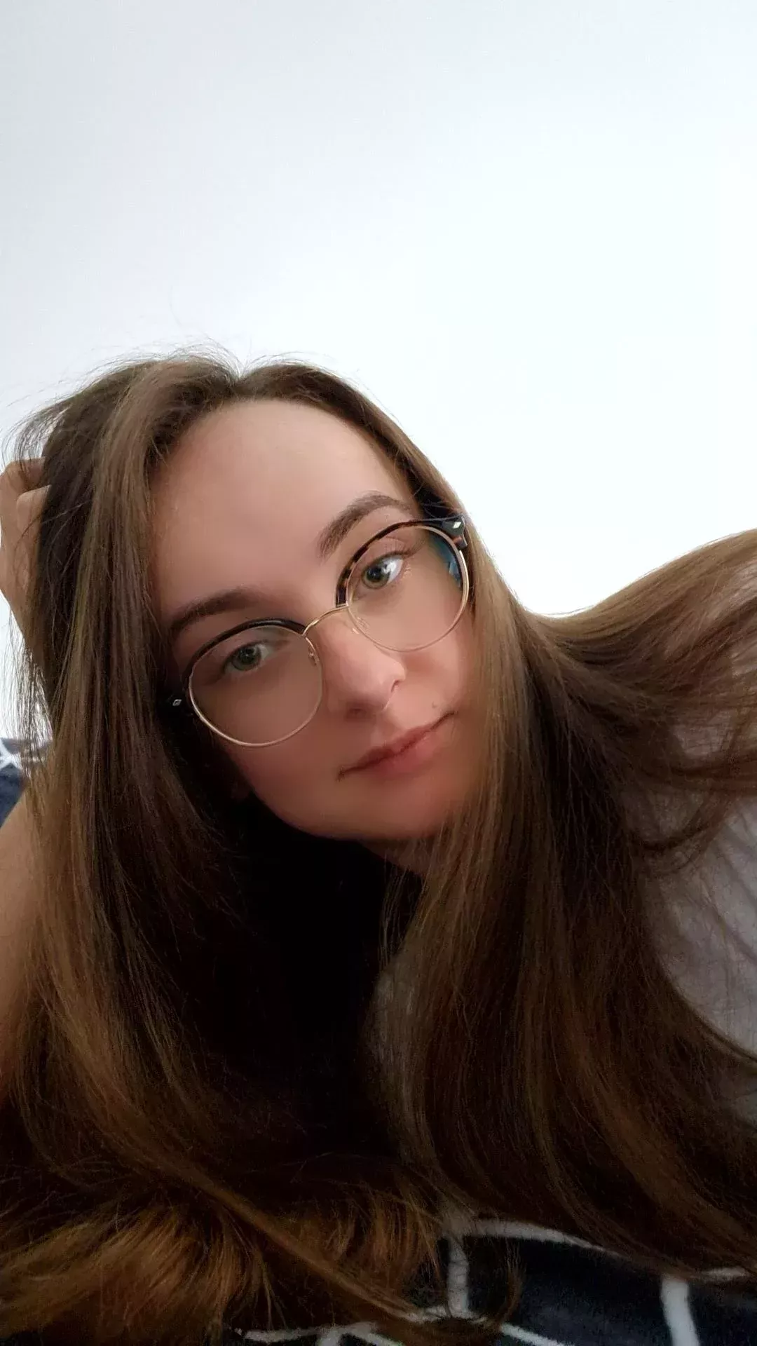 Happy weekend ☺️ and no makeup, just my glasses on as usual